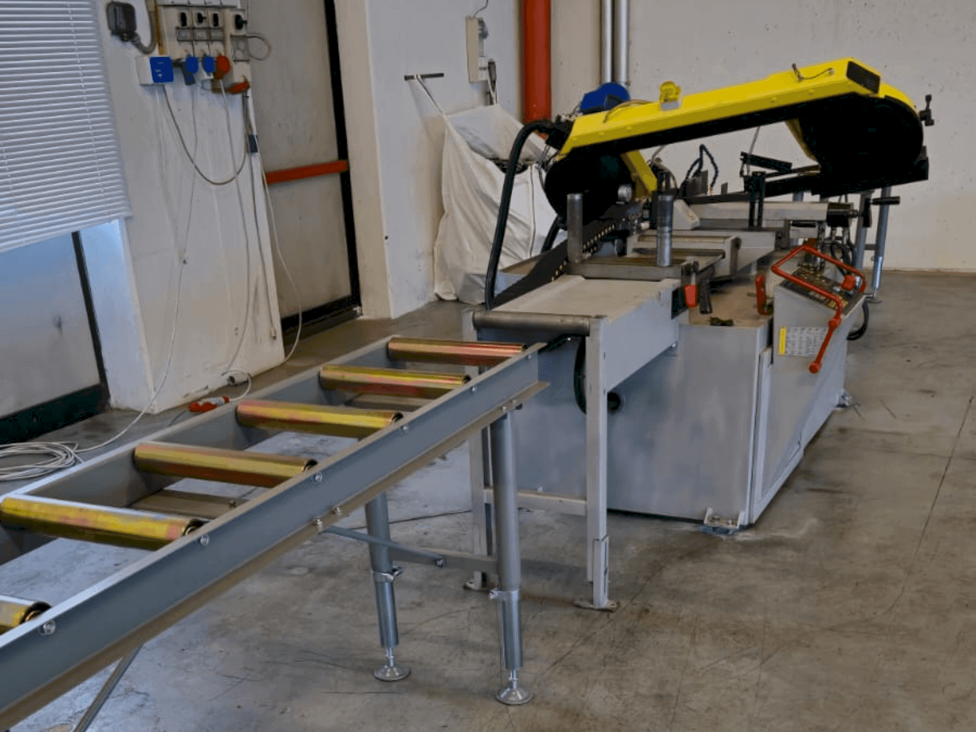 Vue de face de la machine FMB JUPITER