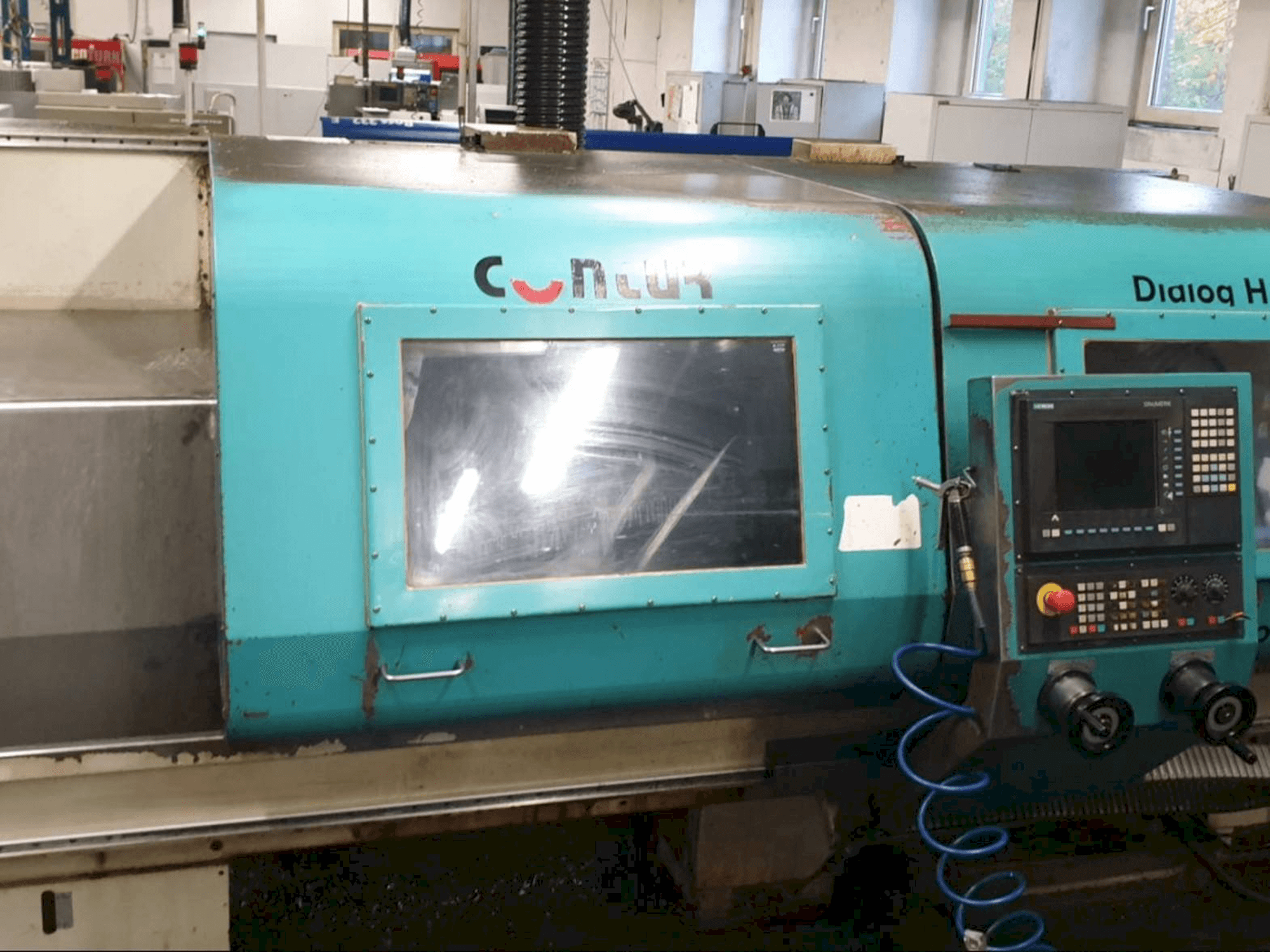 Vue de face de la machine Saeilo H560