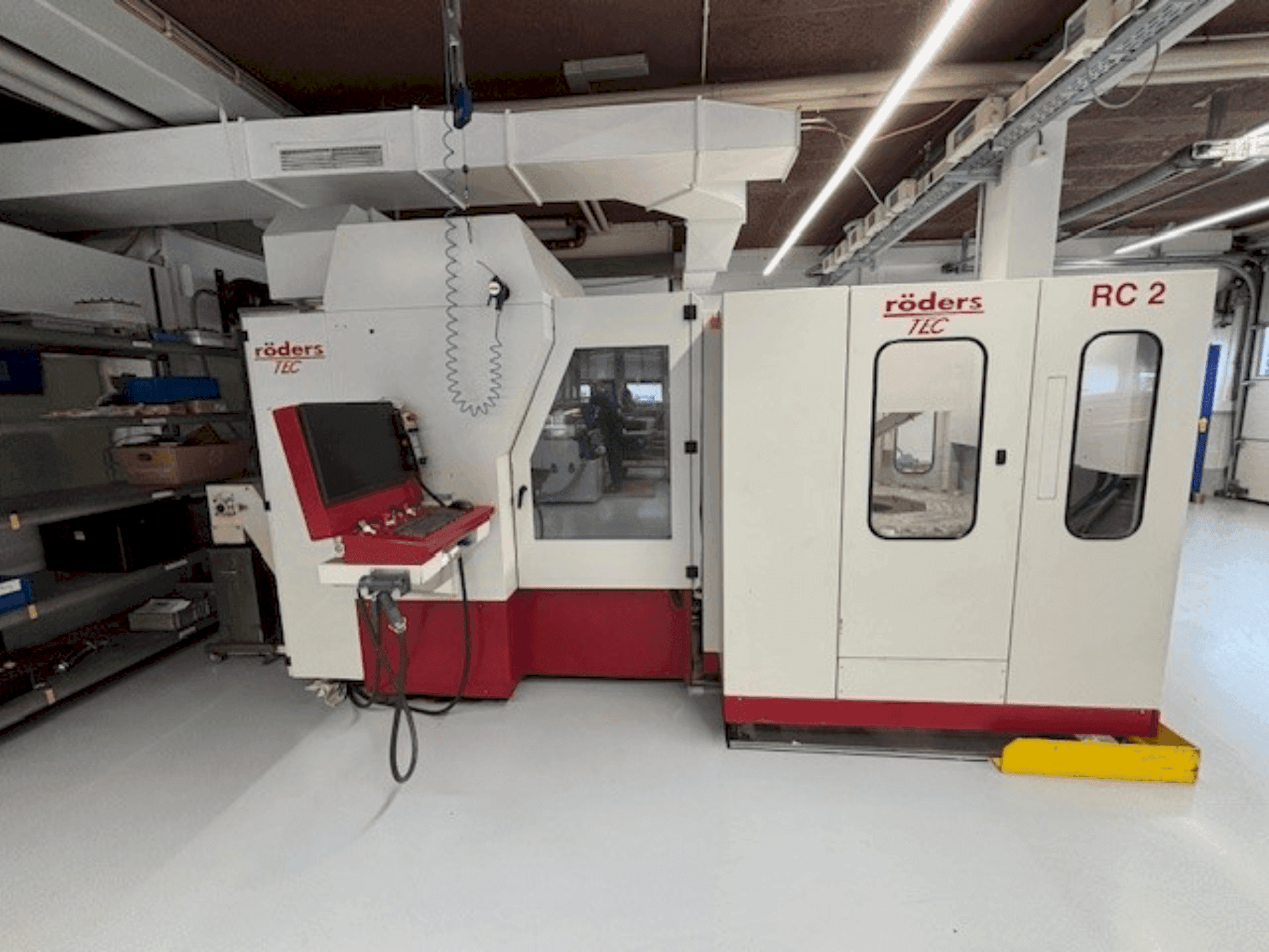 Vue de face de la machine RÖDERS RPX 500