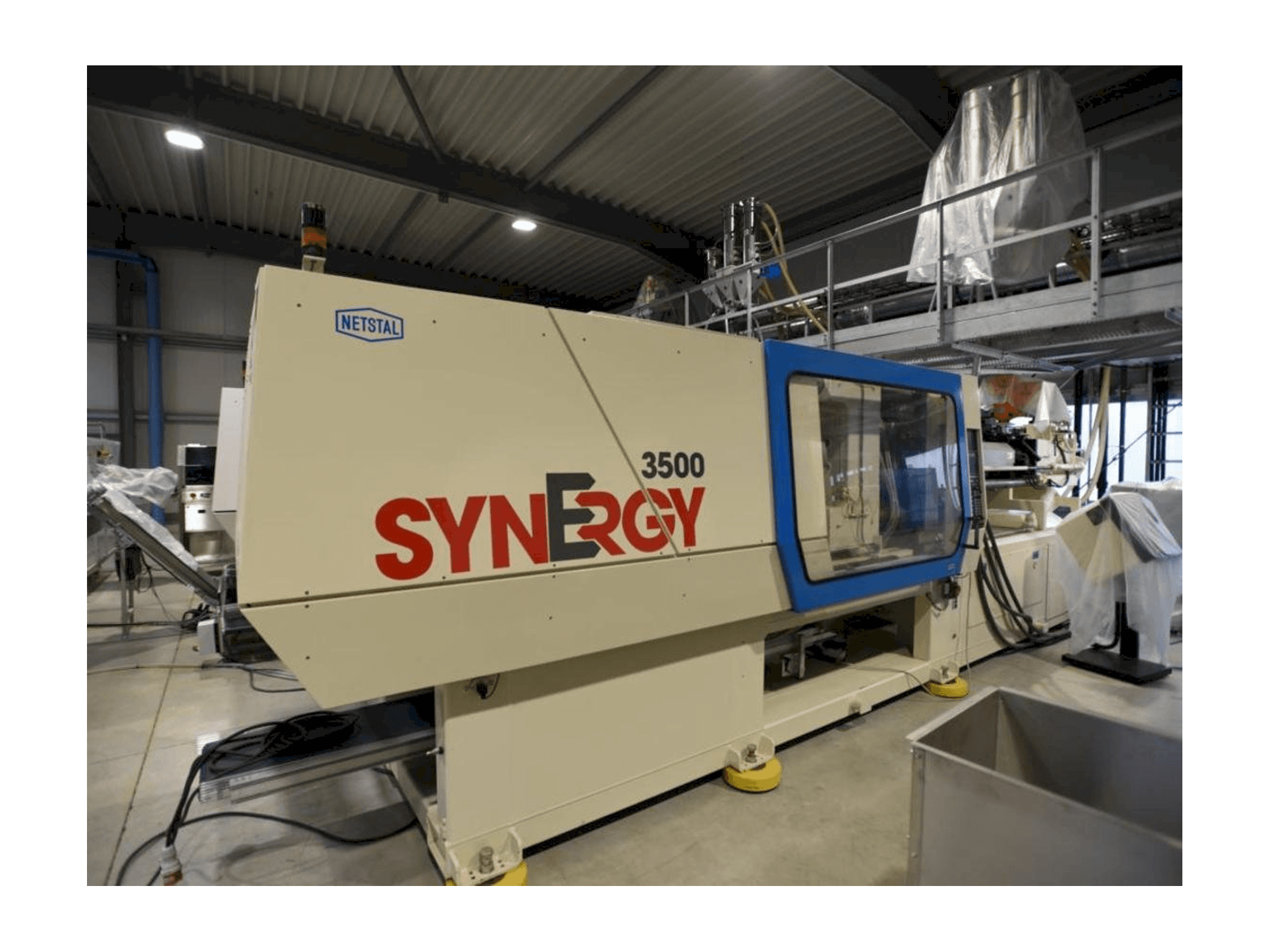 Vue de face de la machine Netstal SynErgy 3500-1700
