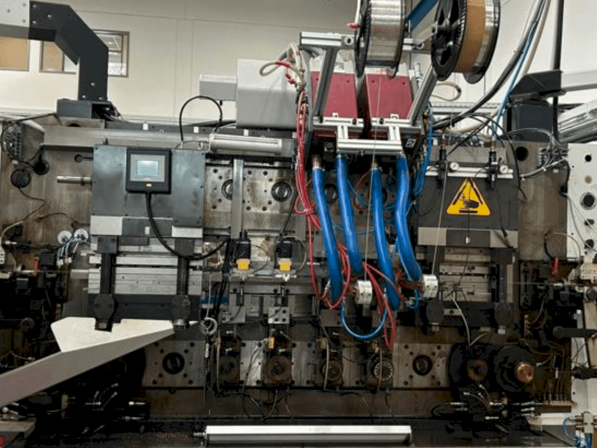 Vue de face de la machine Bihler BZ 2/8