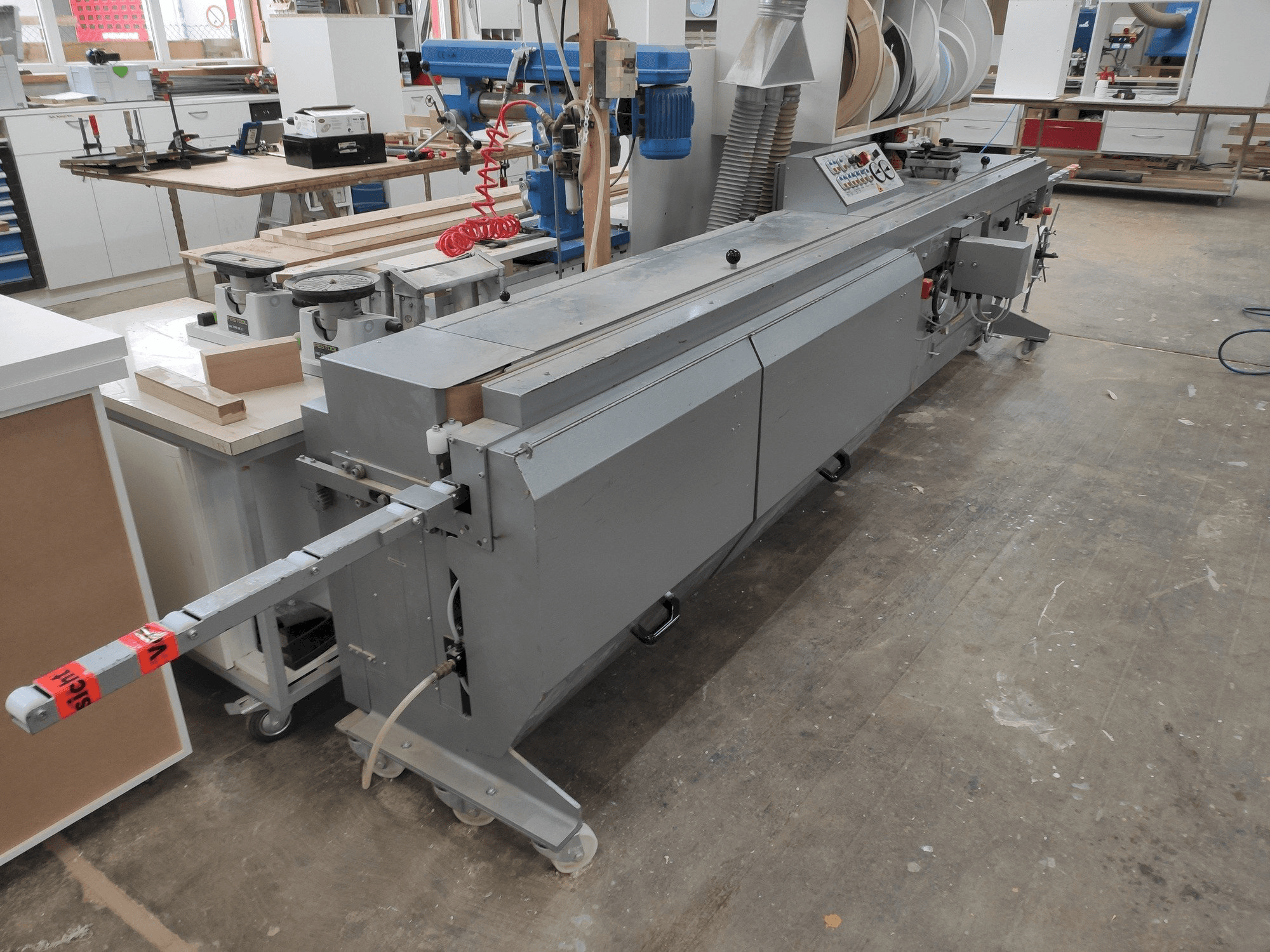 Vue de face de la machine BMS Blaich model C