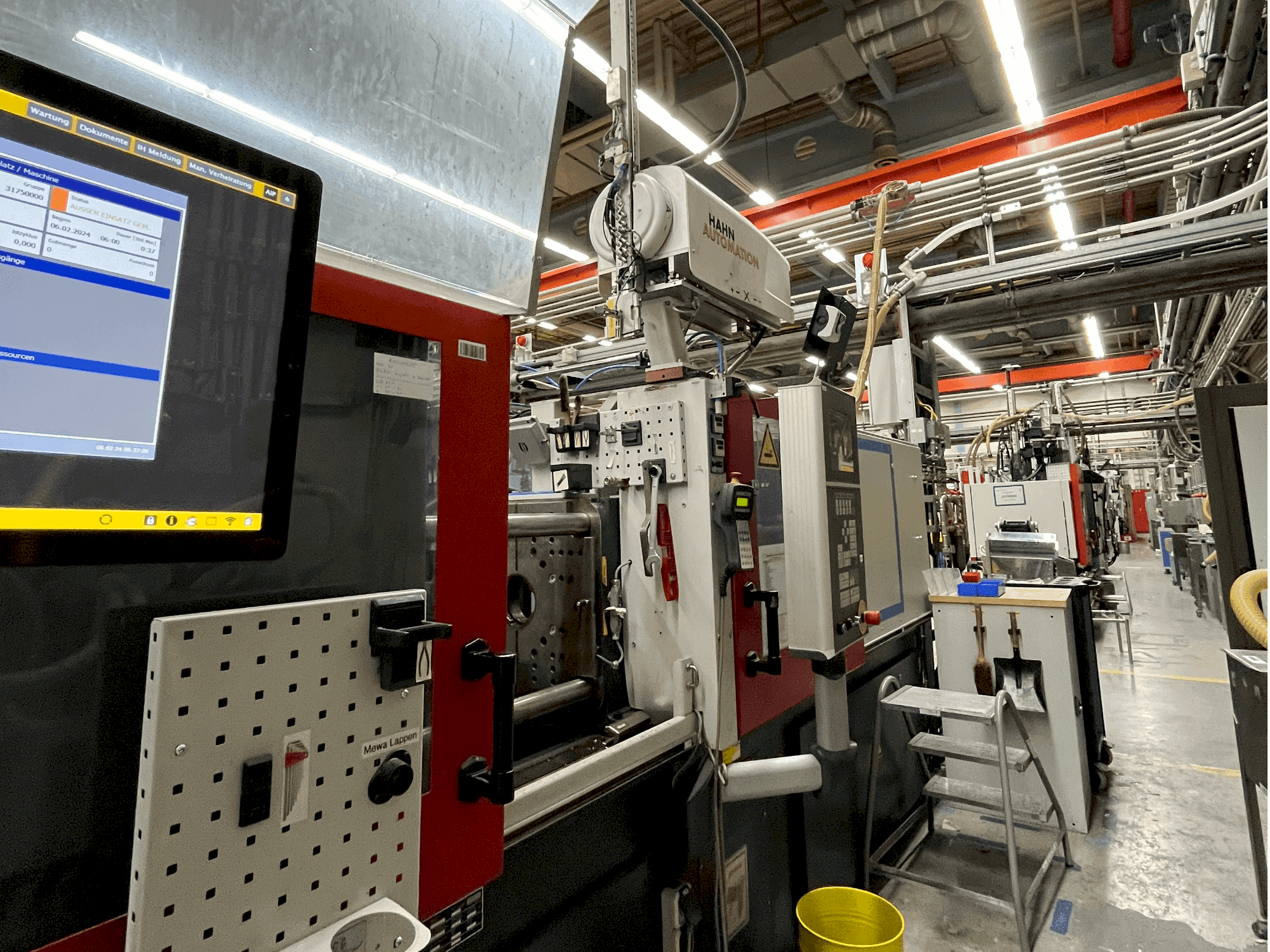 Vue latérale gauche de la machine FERROMATIK EE 75