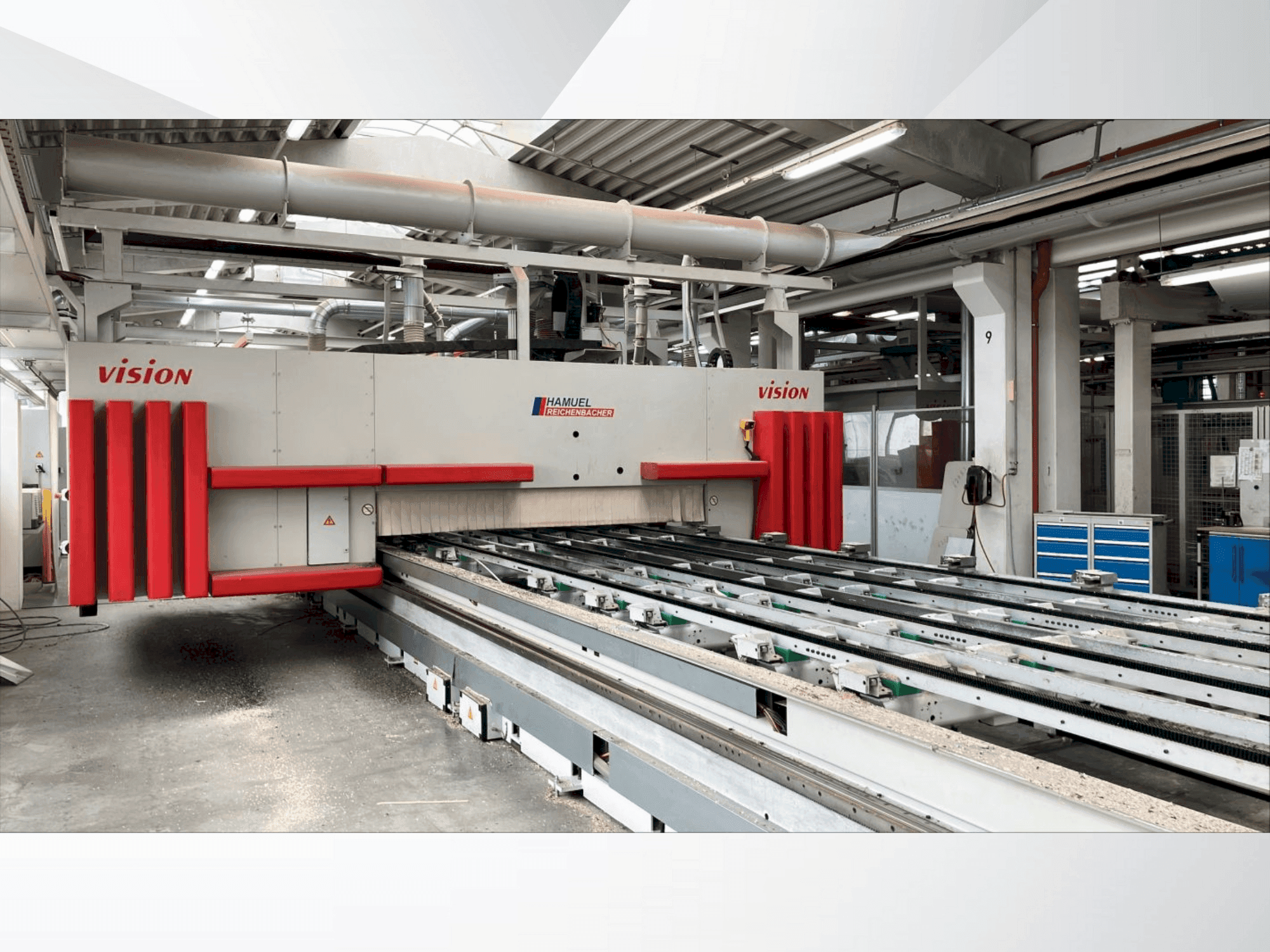 Vue de face de la machine Hamuel Reichenbacher VISION III-TT-L