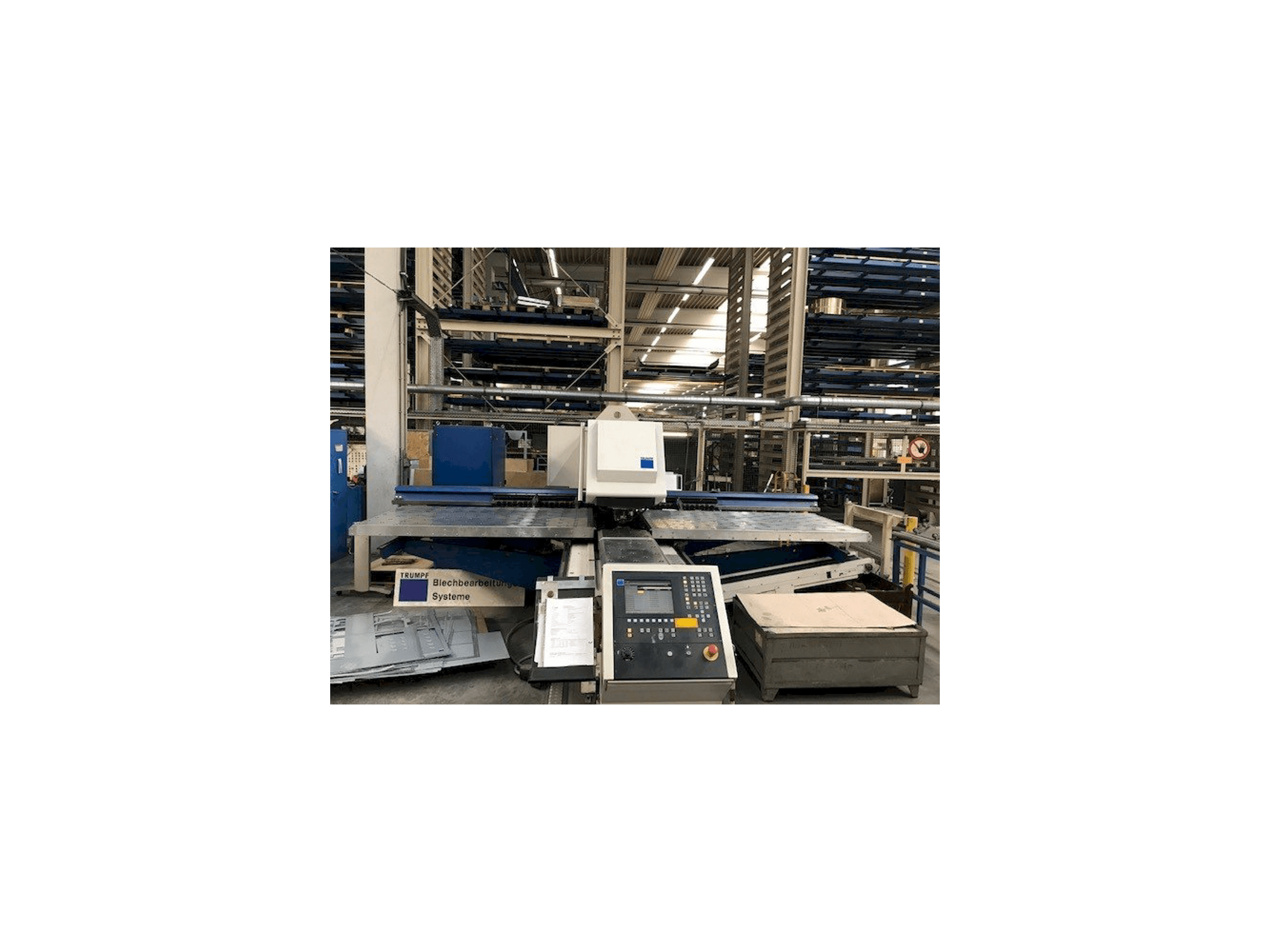 Vue de face de la machine Trumpf Trumatic TC 5000 R