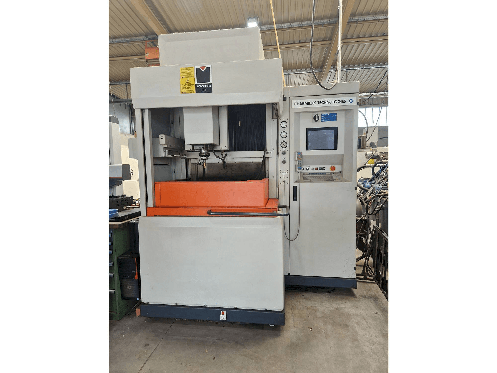 Vue de face de la machine CHARMILLES Roboform 31