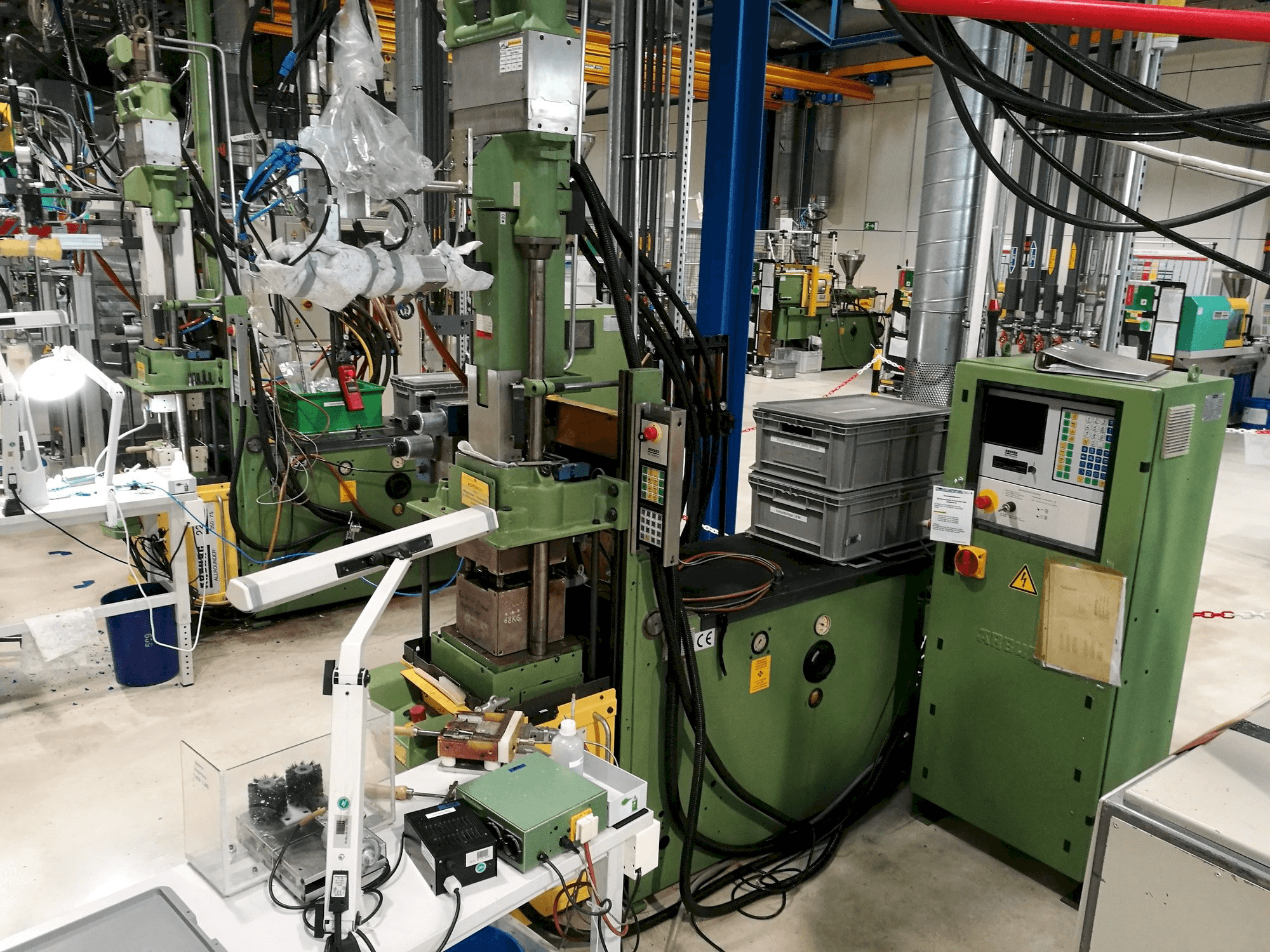 Front view of Arburg 221M-350-75U machine