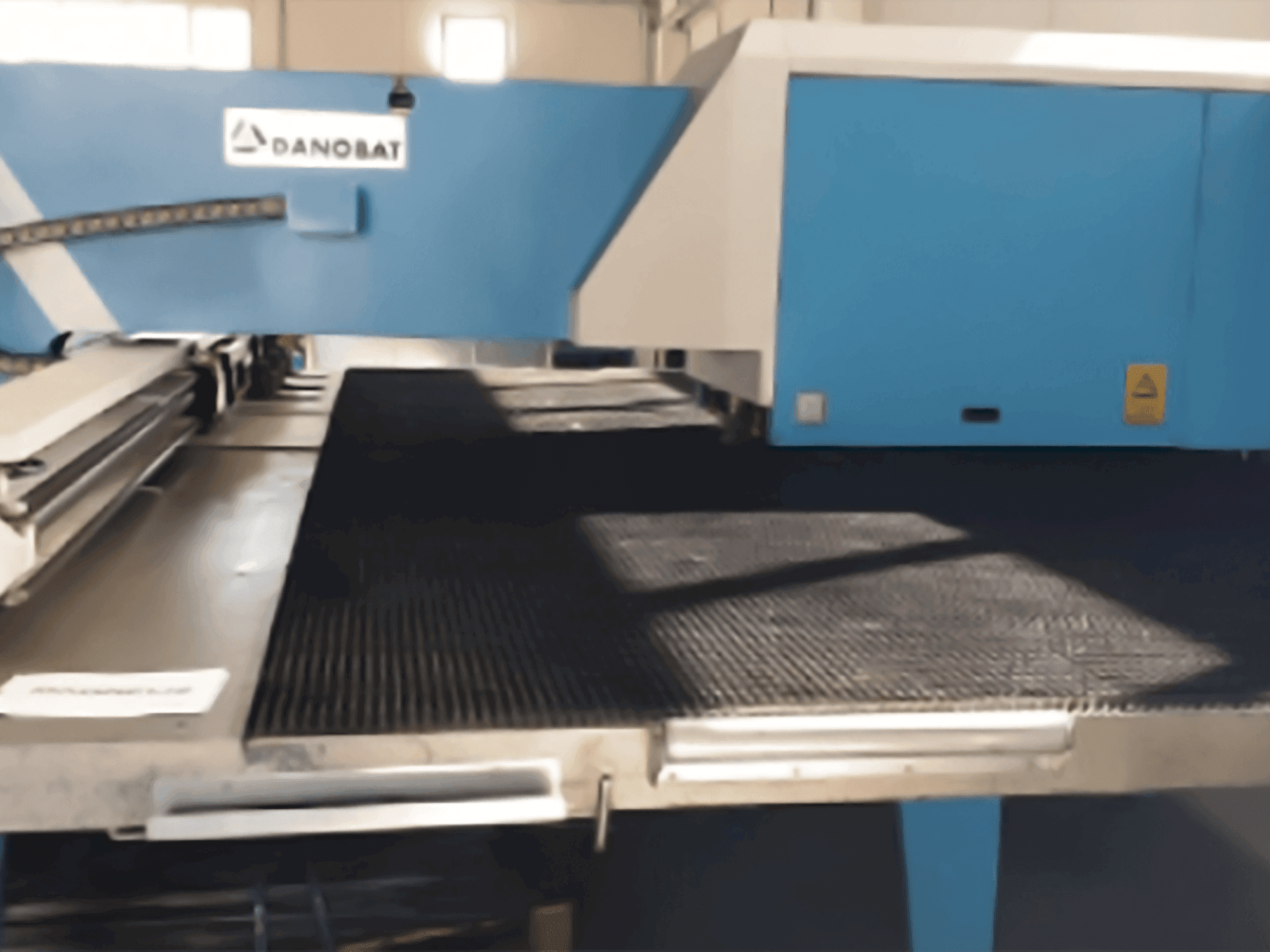 Vue de face de la machine DANOBAT PGA-1