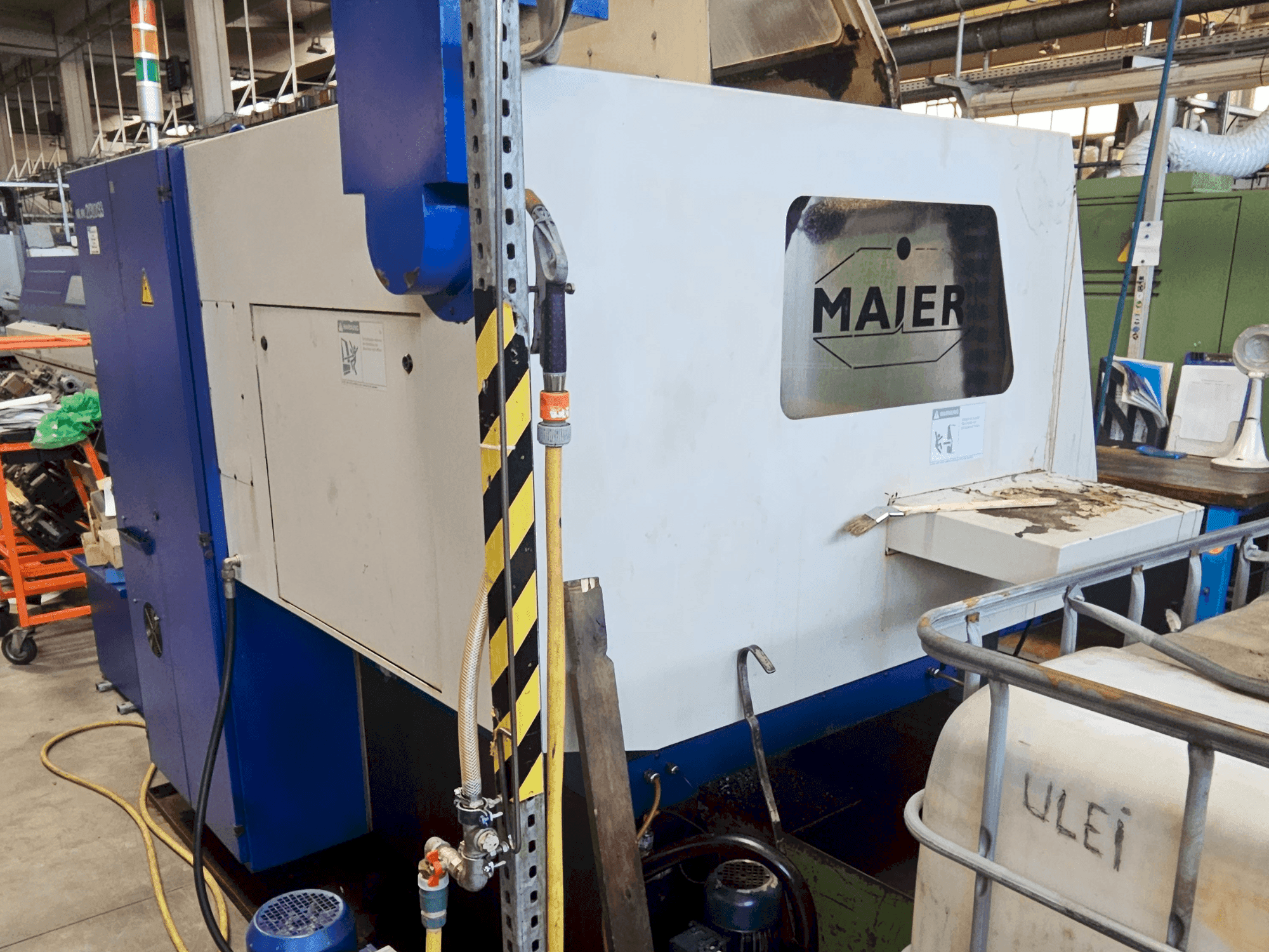 Vue de face de la machine Maier ML 36D