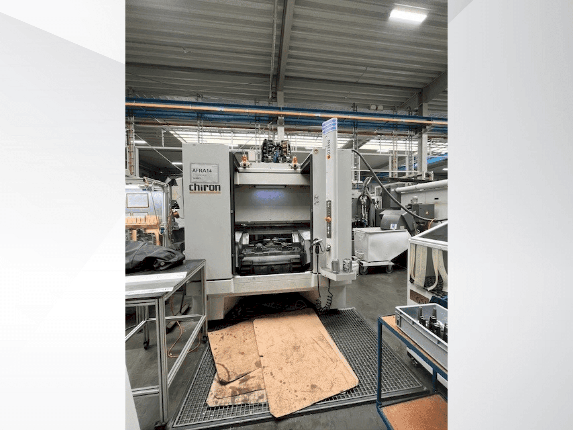 Vue de face de la machine CHIRON DZ 18 W