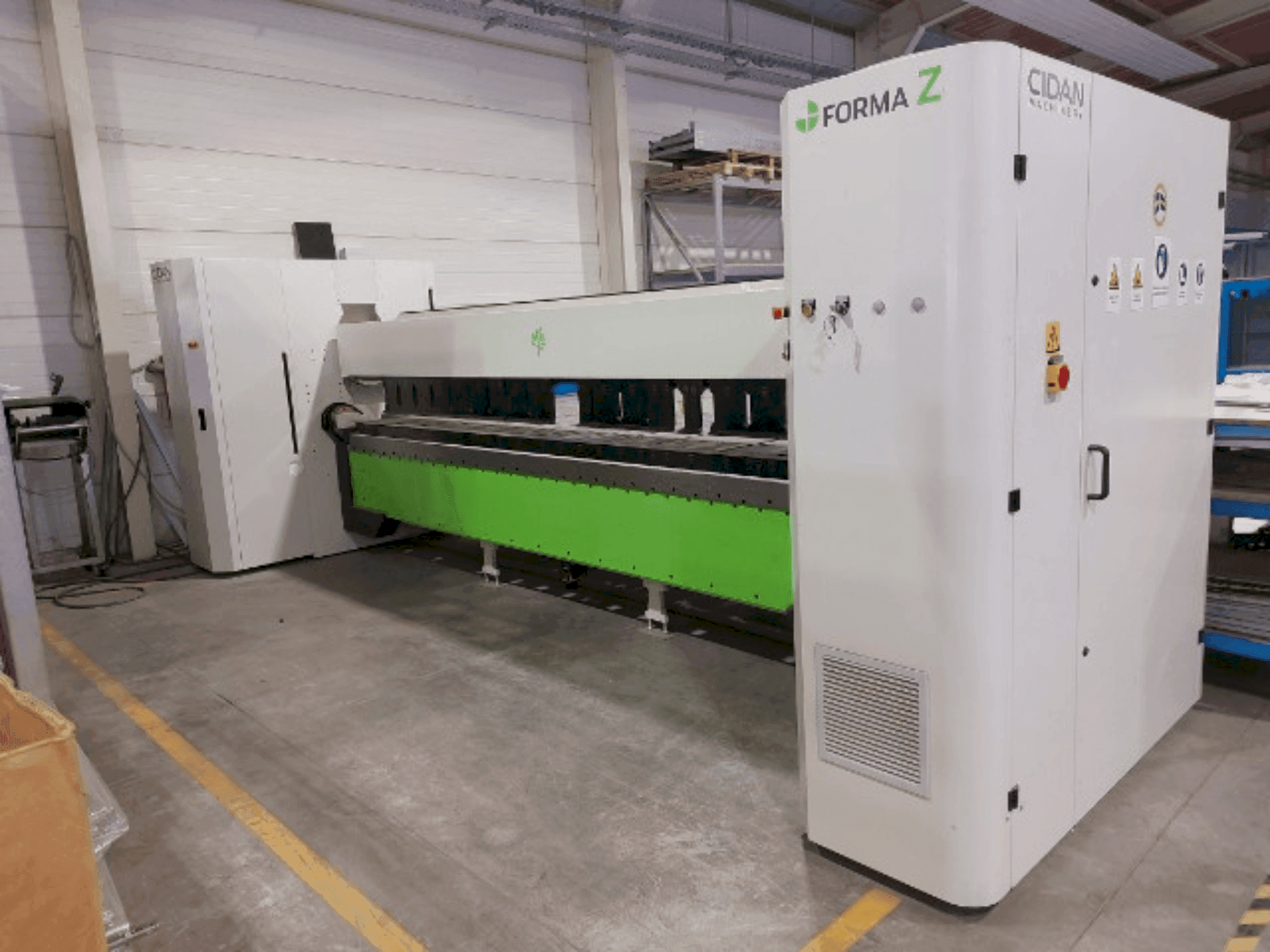 Vue de face de la machine CIDAN FORMA Z 40