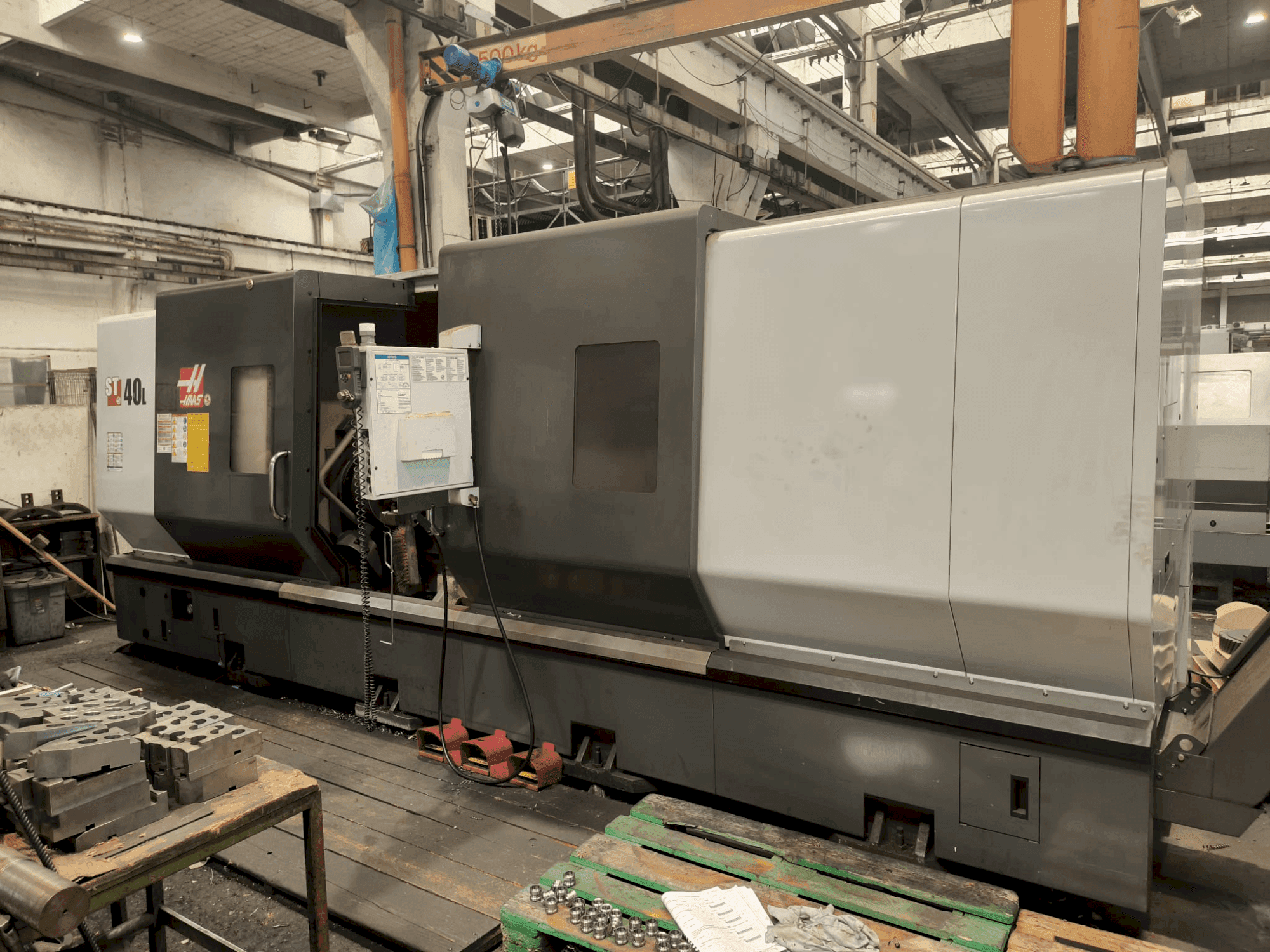 Vue de face de la machine HAAS ST40L