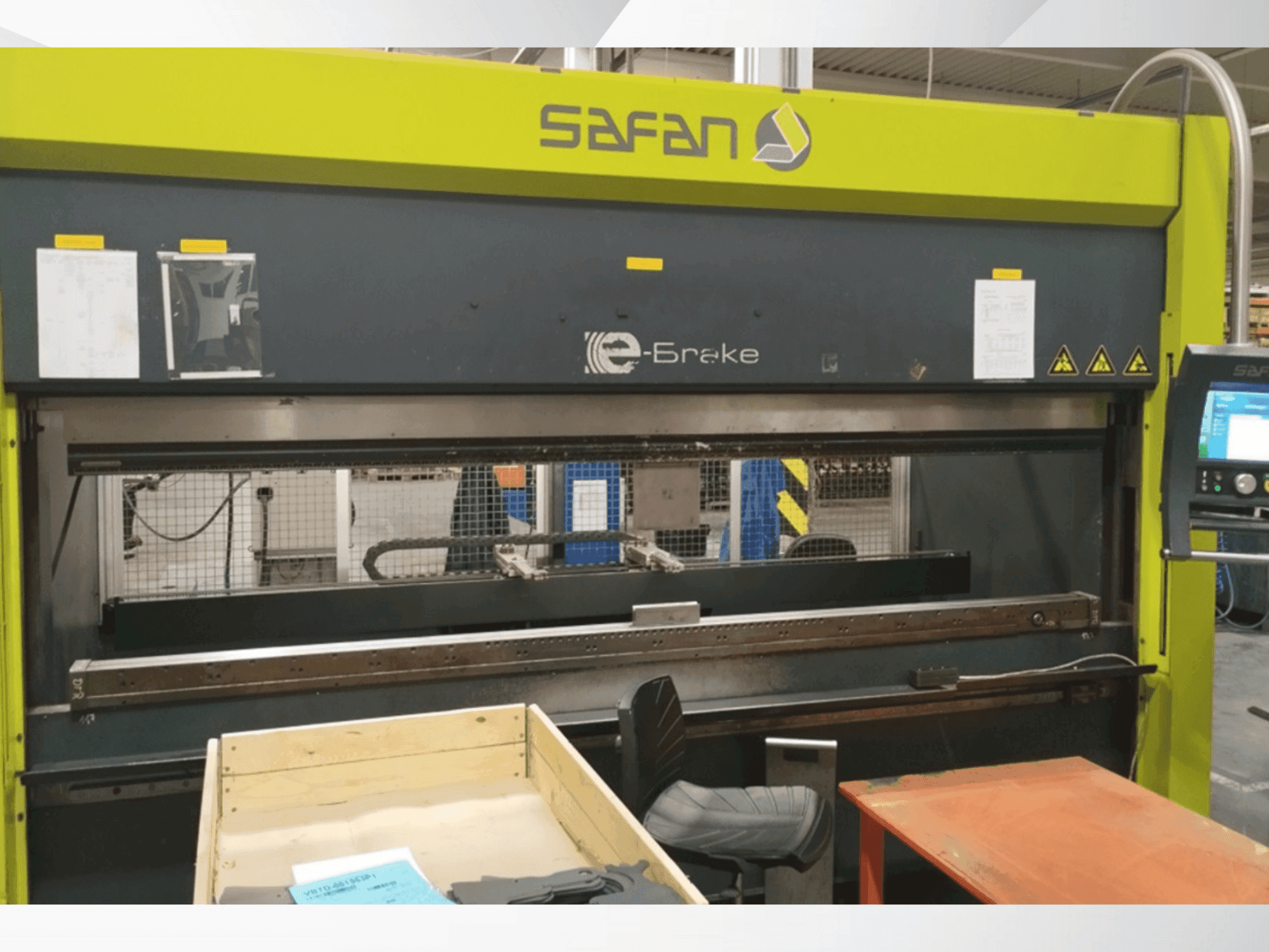 Vue de face de la machine Safan E-BRAKE 100-3100 TS 1