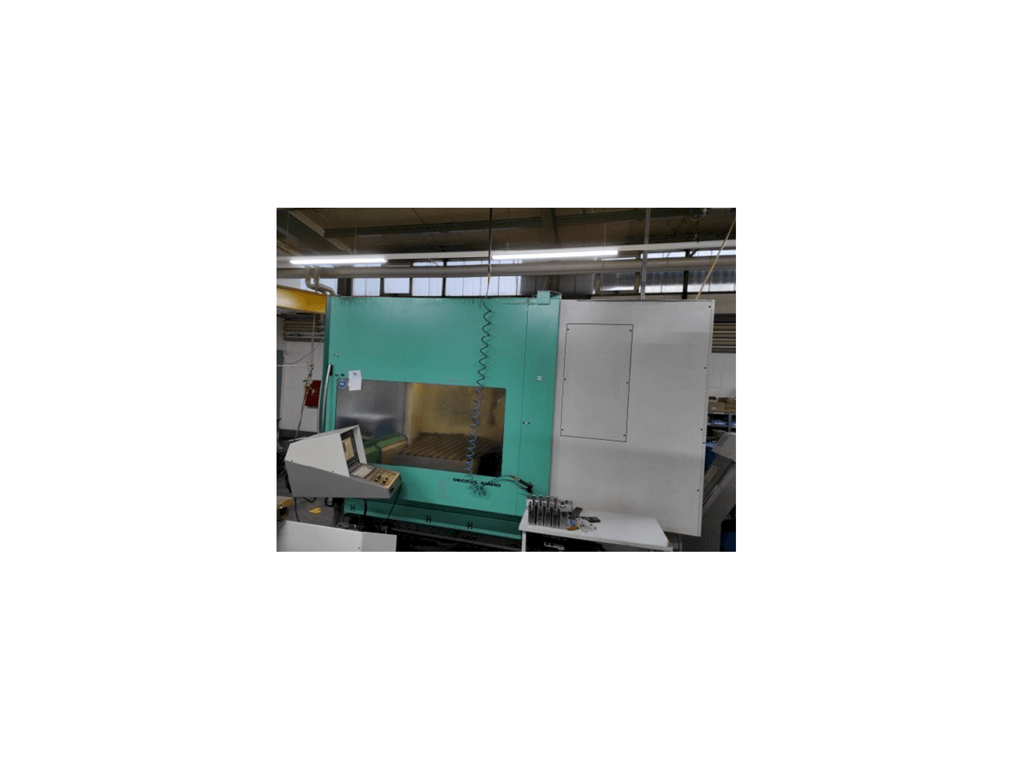 Vue de face de la machine DMG DMU 125 T