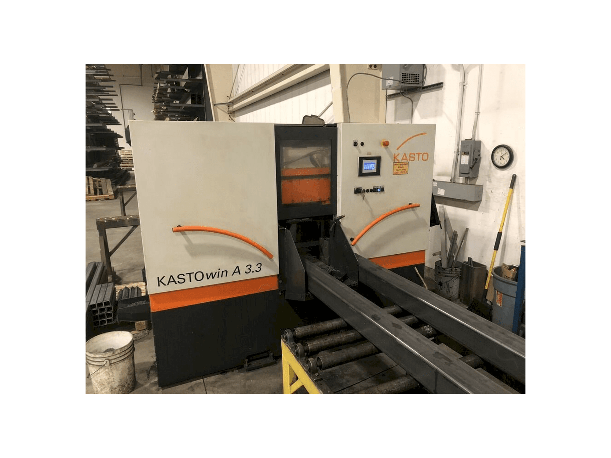 Front view of KASTO win A 3.3 machine