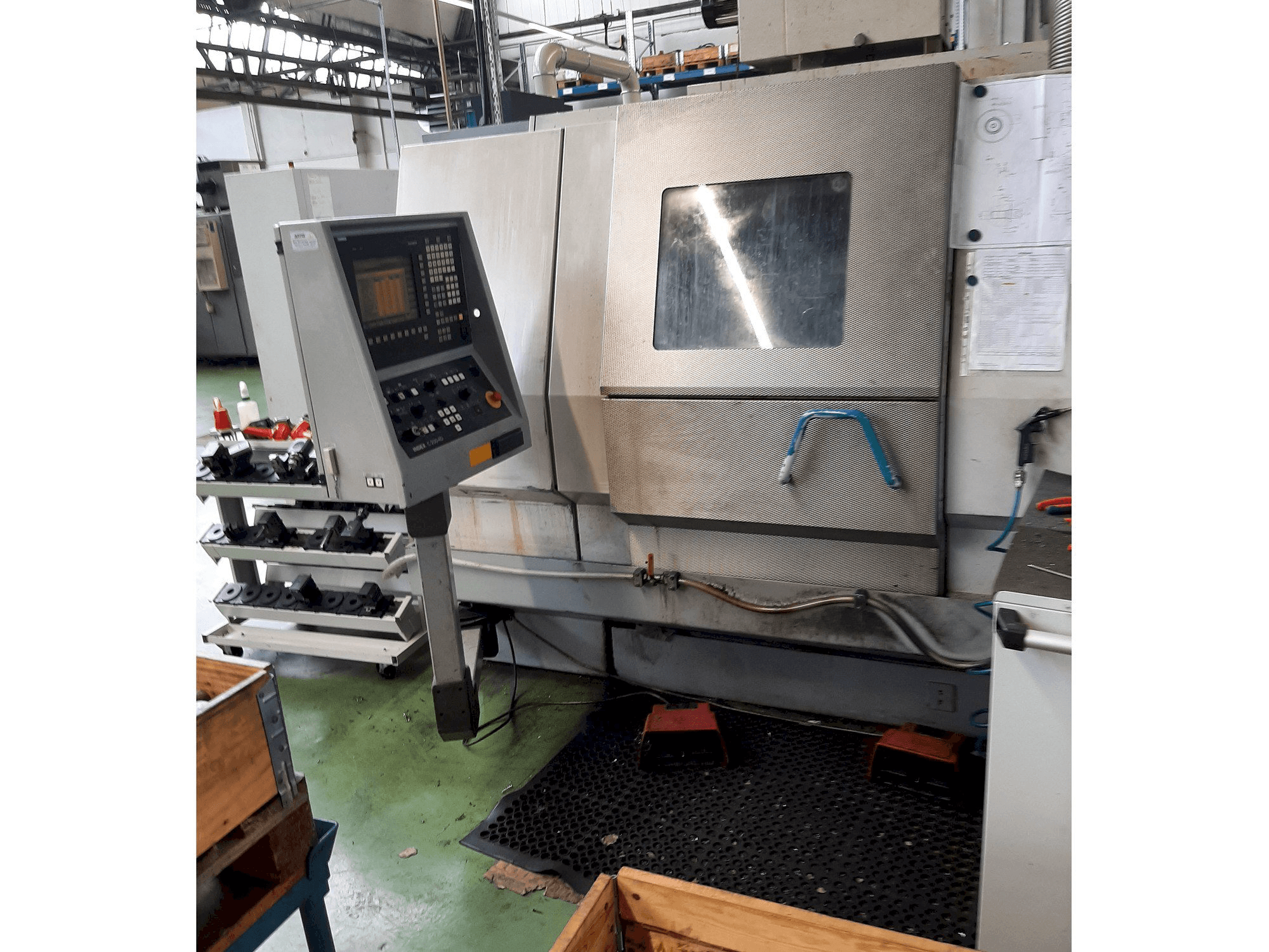 Front view of Index G200 machine