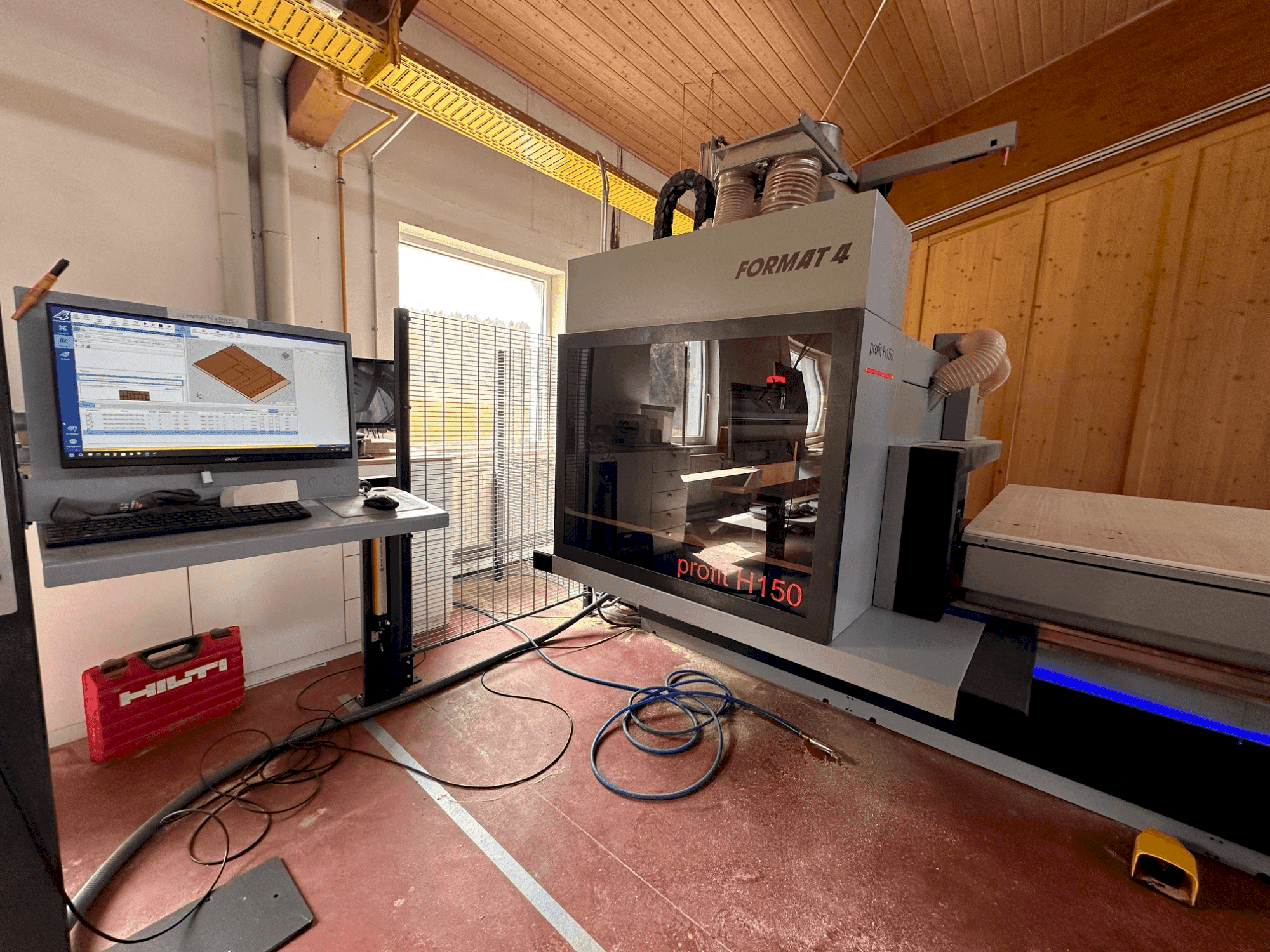 Vue de face de la machine FORMAT4 Profit H150 22.32 T