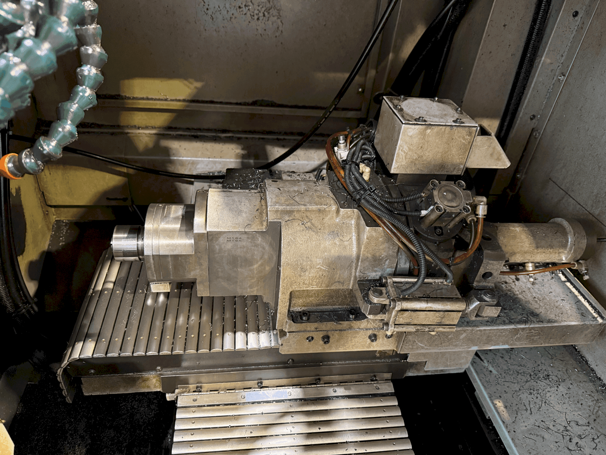 Vue de face de la machine TSUGAMI HS207