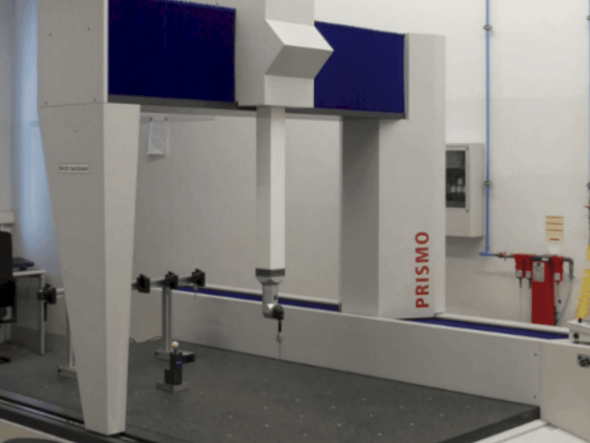 Vue de face de la machine ZEISS Prismo 12/18/10 (2002)