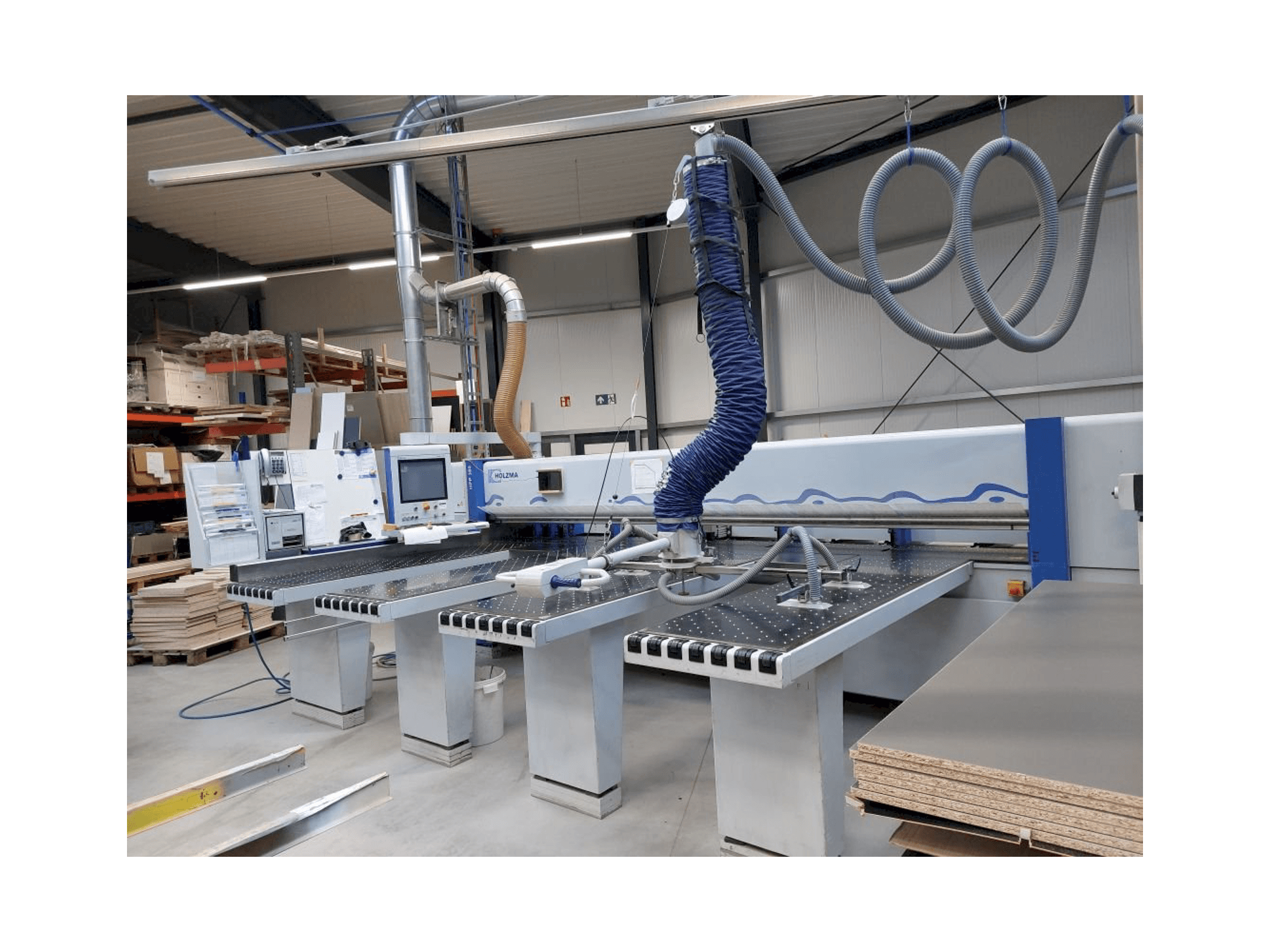 Vue de face de la machine HOLZMA HPP 380