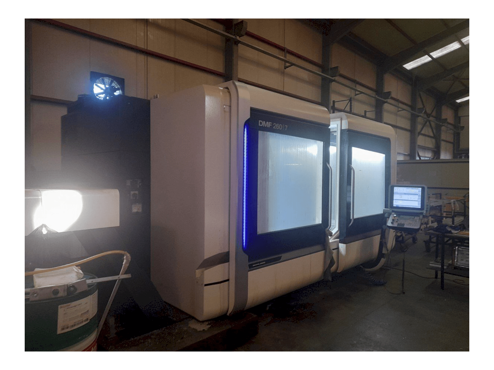 Vue de face de la machine DMG MORI DMF 260-7