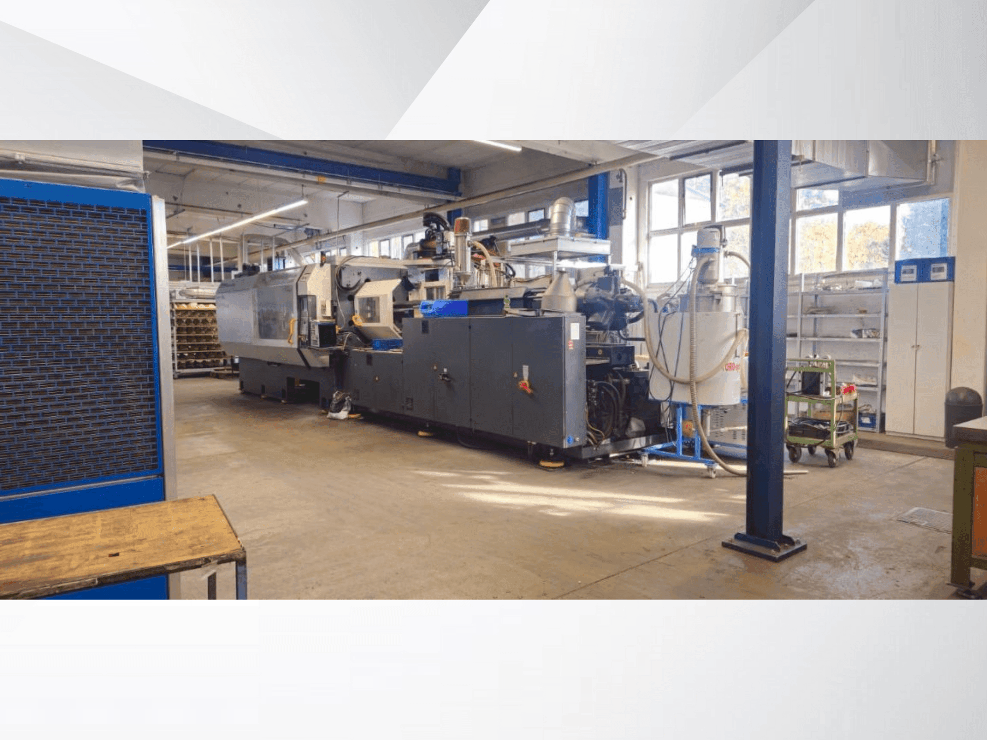 Vue de face de la machine DEMAG System 650 / 1000-3300