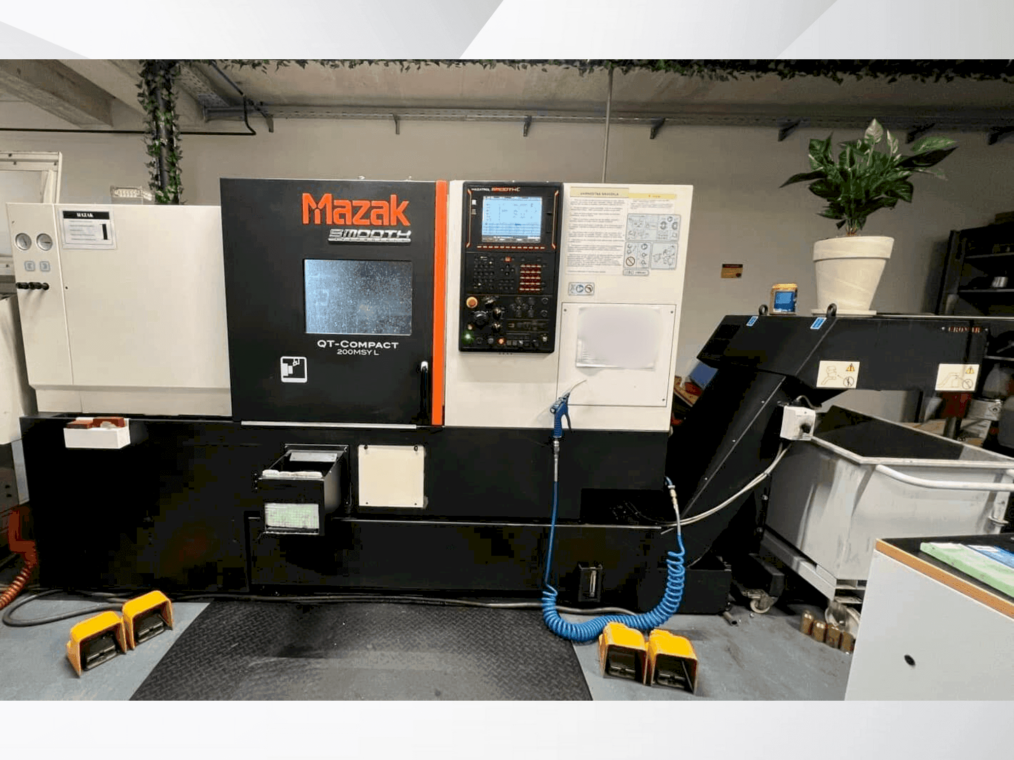 Vue de face de la machine Mazak QUICK TURN COMPACT 200 MSY L