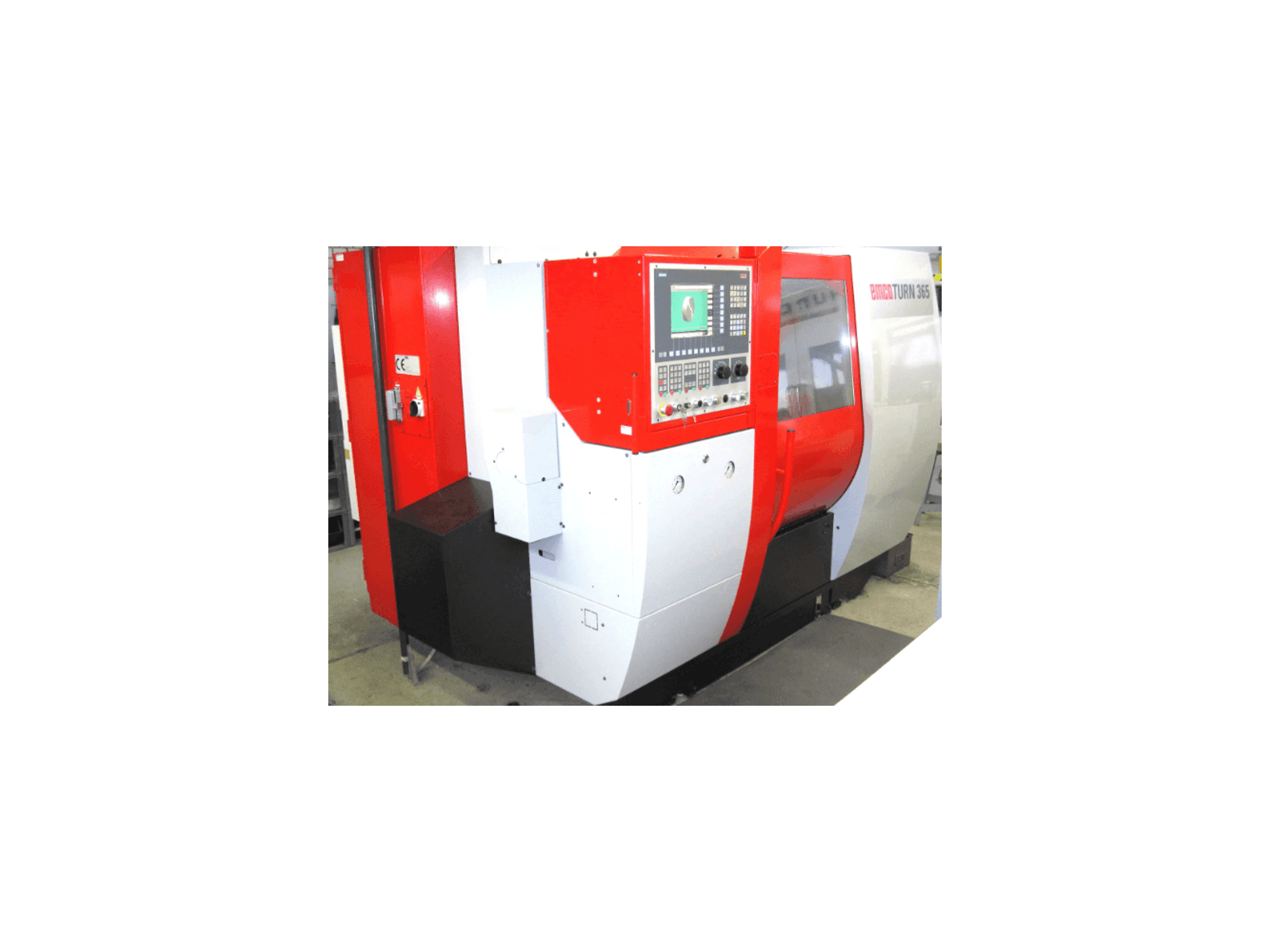 Vue de face de la machine EMCO turn 365 tcmy