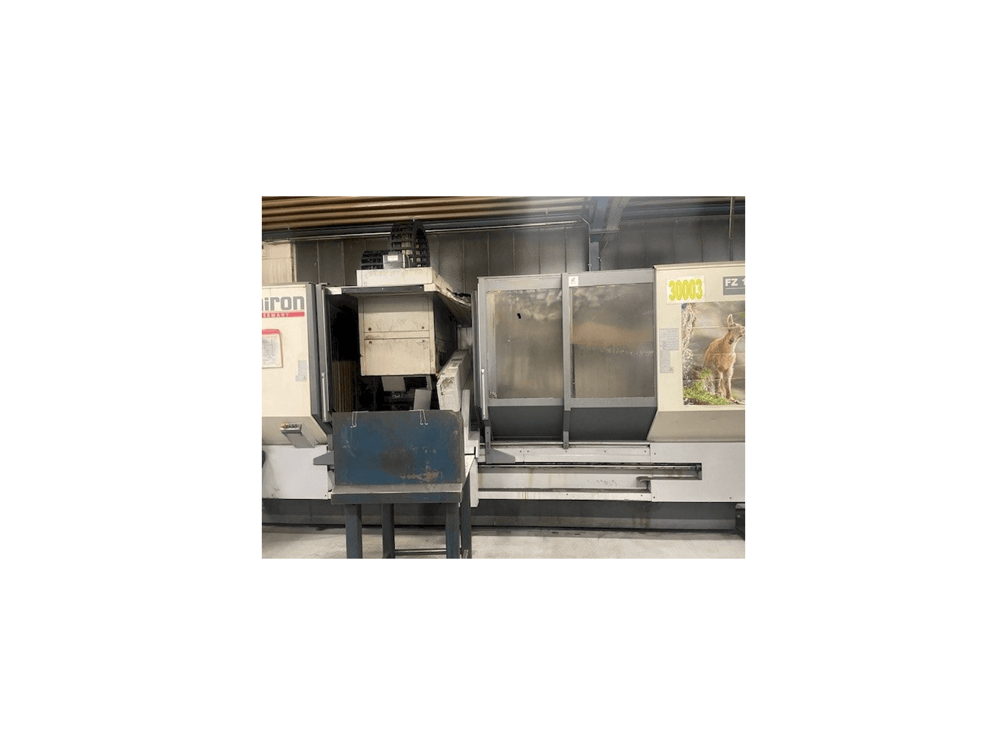 Vue de face de la machine CHIRON FZ18KL