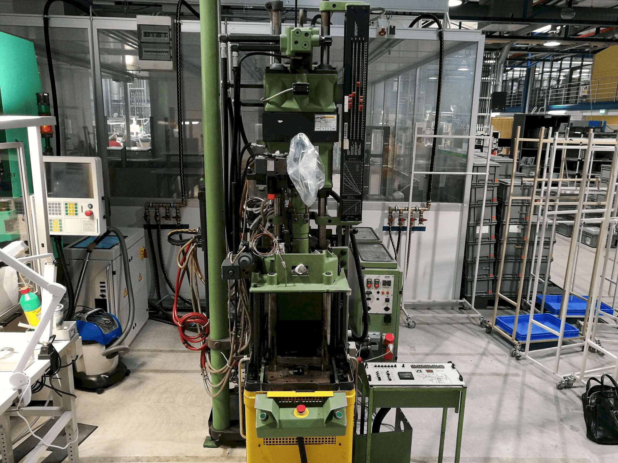 Front view of Arburg 221-75-350 machine