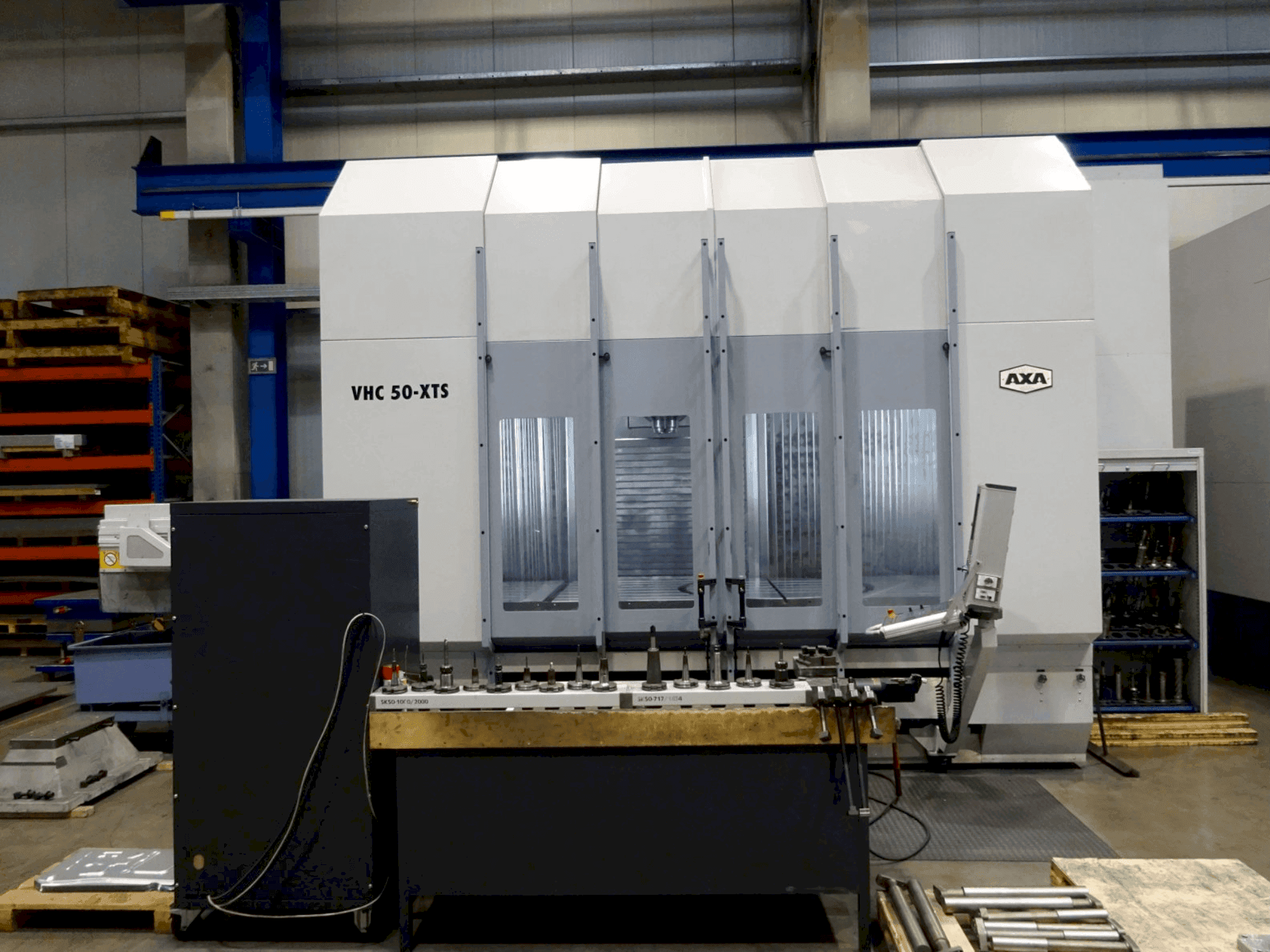 Vue de face de la machine AXA VHC 50-XTS