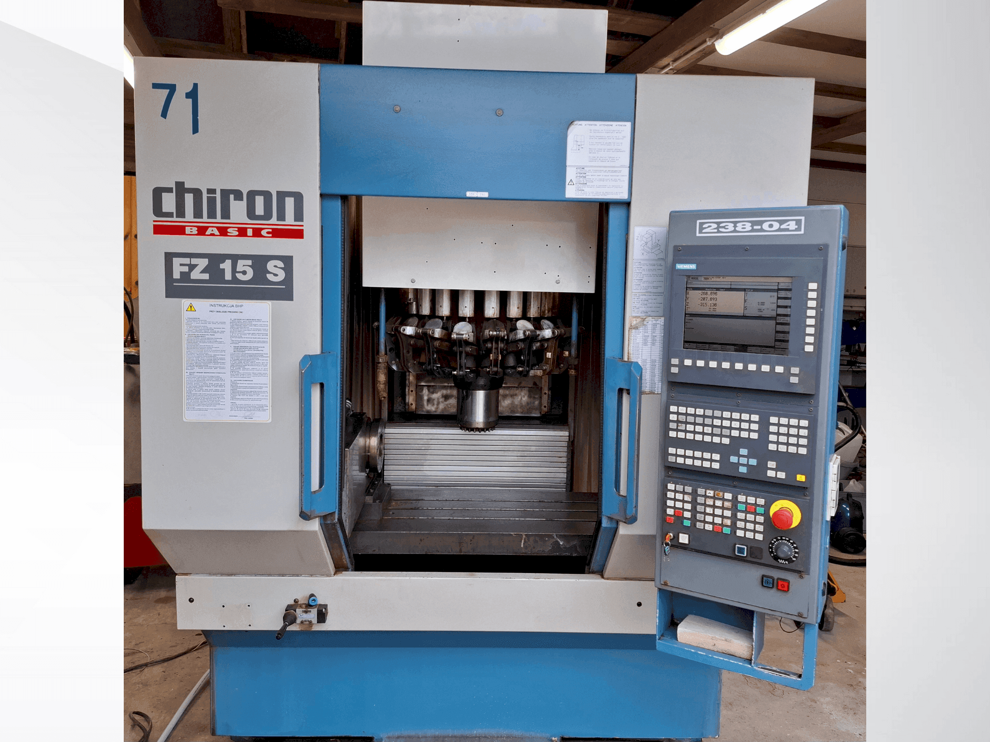 Vue de face de la machine CHIRON FZ 15 S