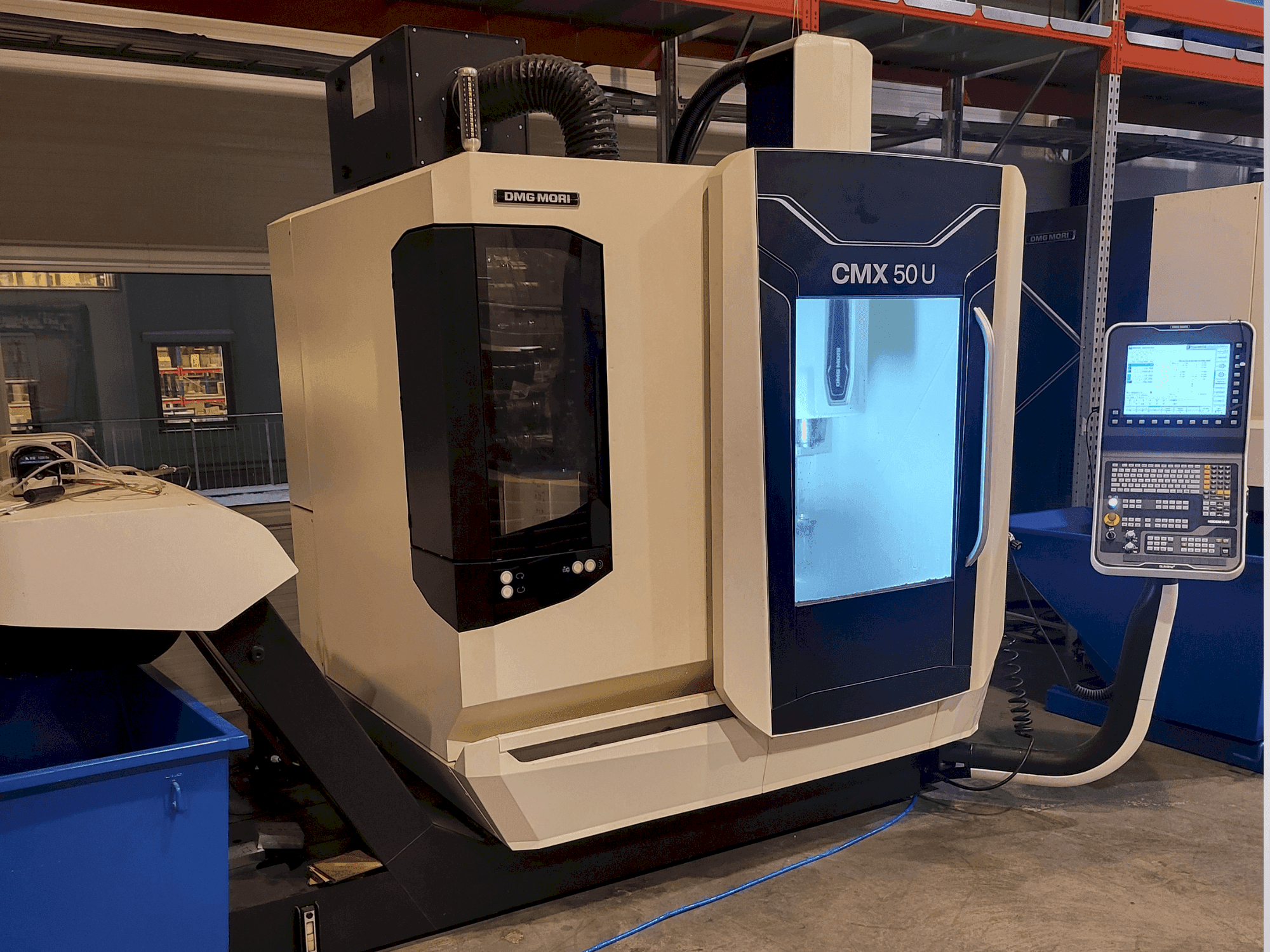 Vue de face de la machine DMG MORI CMX 50U