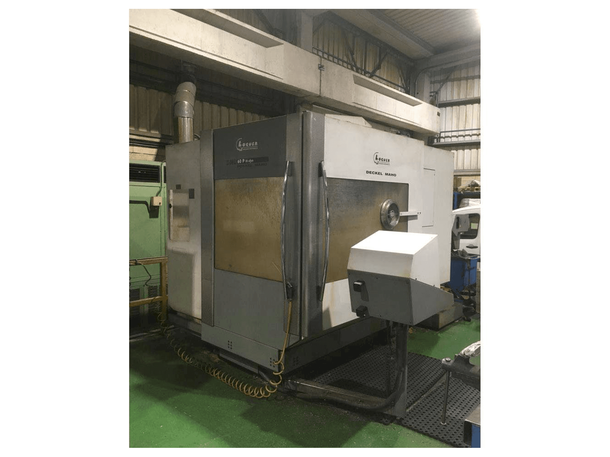 Vue de face de la machine DECKEL MAHO DMU 60P hi-dyn