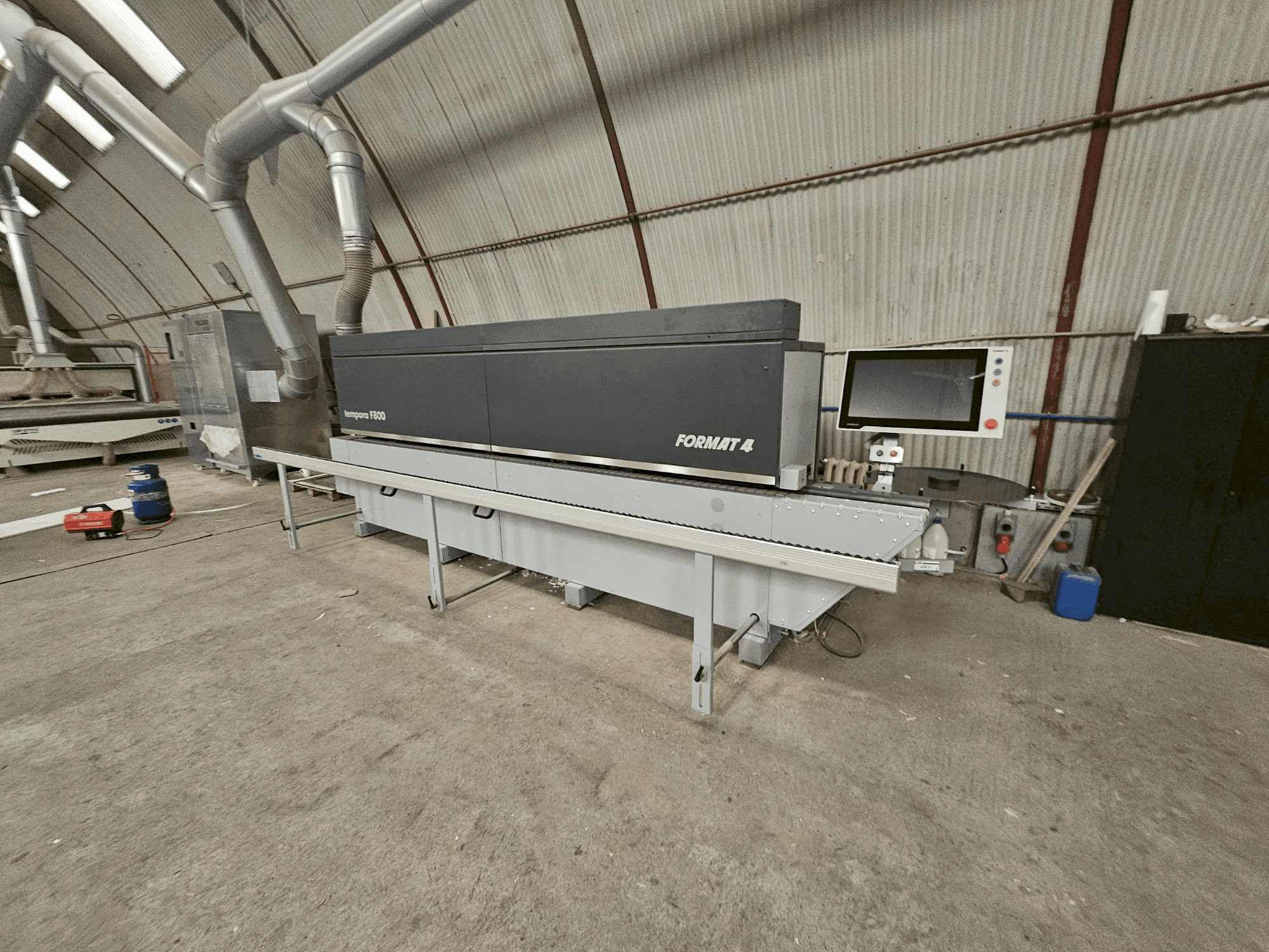 Vue de face de la machine FORMAT4 Tempora F800 60.12/2 E
