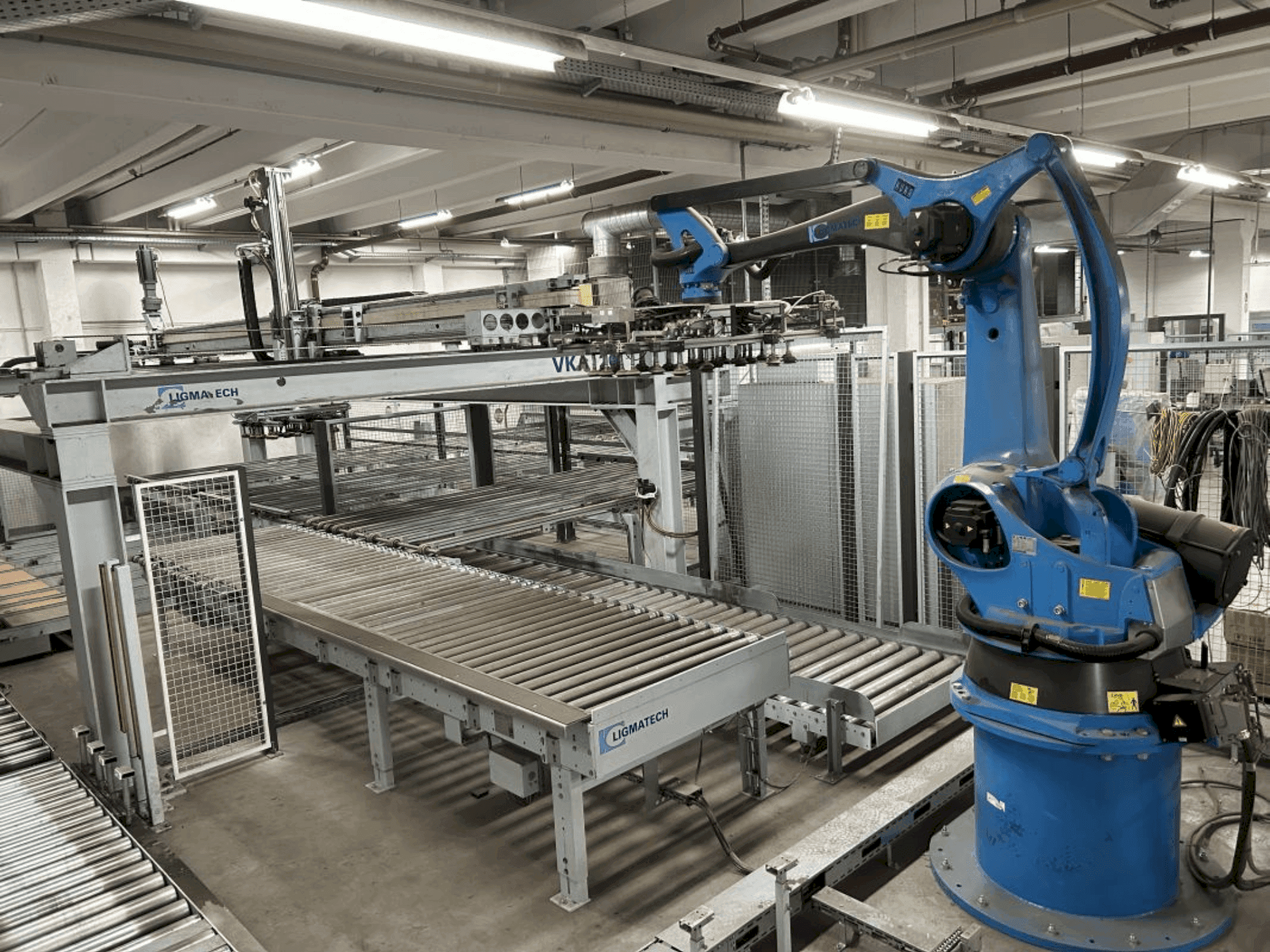 Vue de face de la machine LIGMATECH RKA100