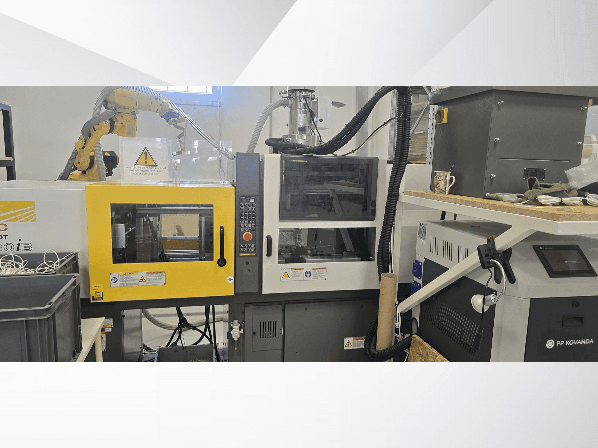 Vue de face de la machine FANUC Roboshot alpha-i30B