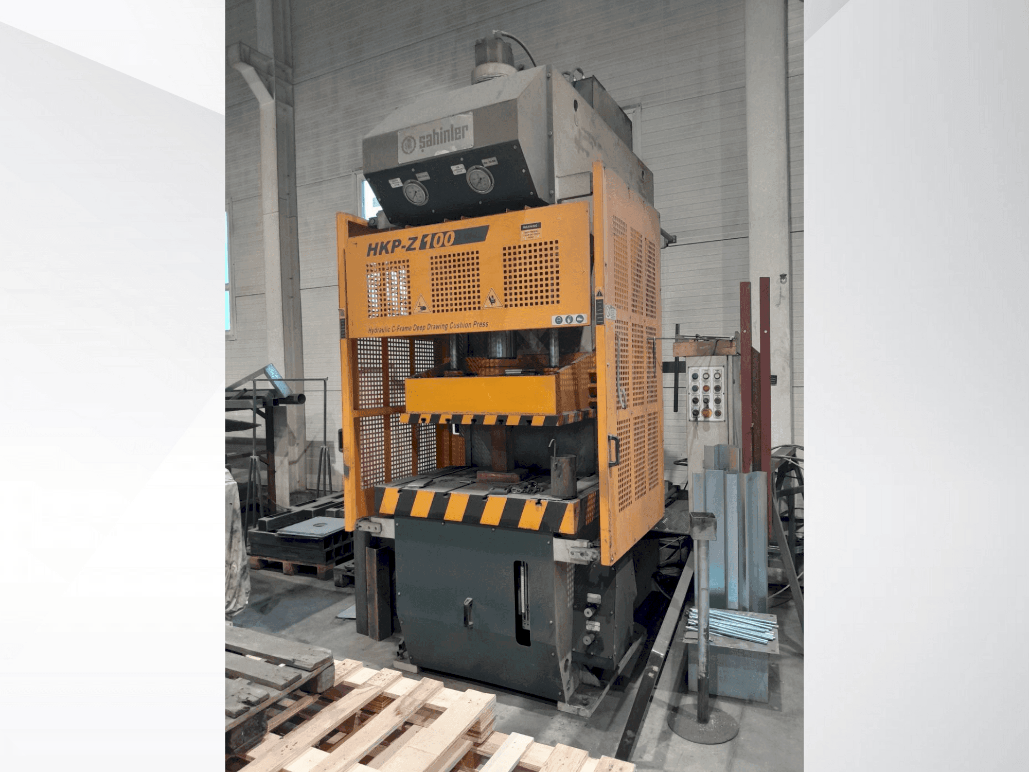 Vue de face de la machine Sahinler HKP-Z 100