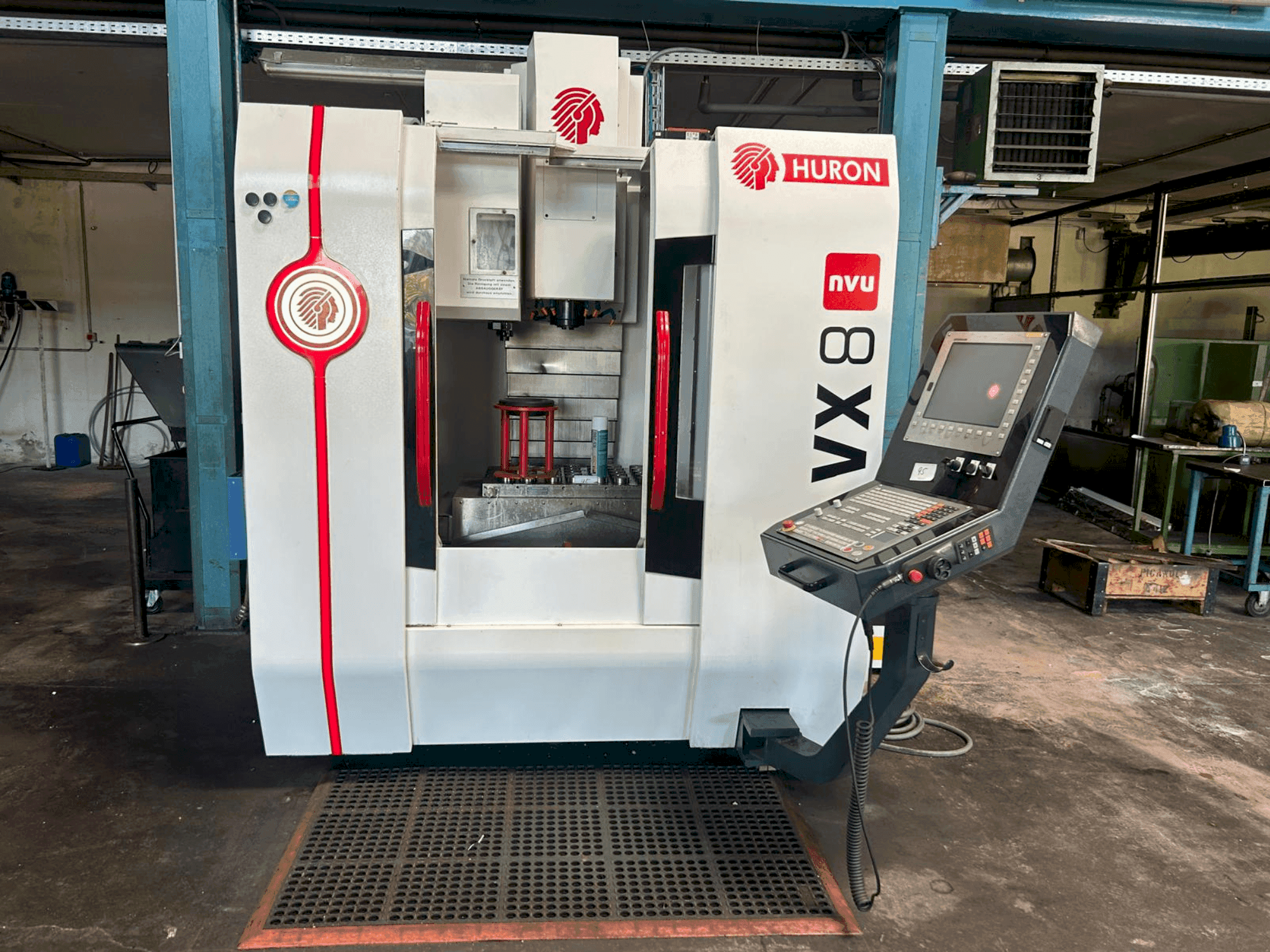 Vue de face de la machine Huron VX8 NVU