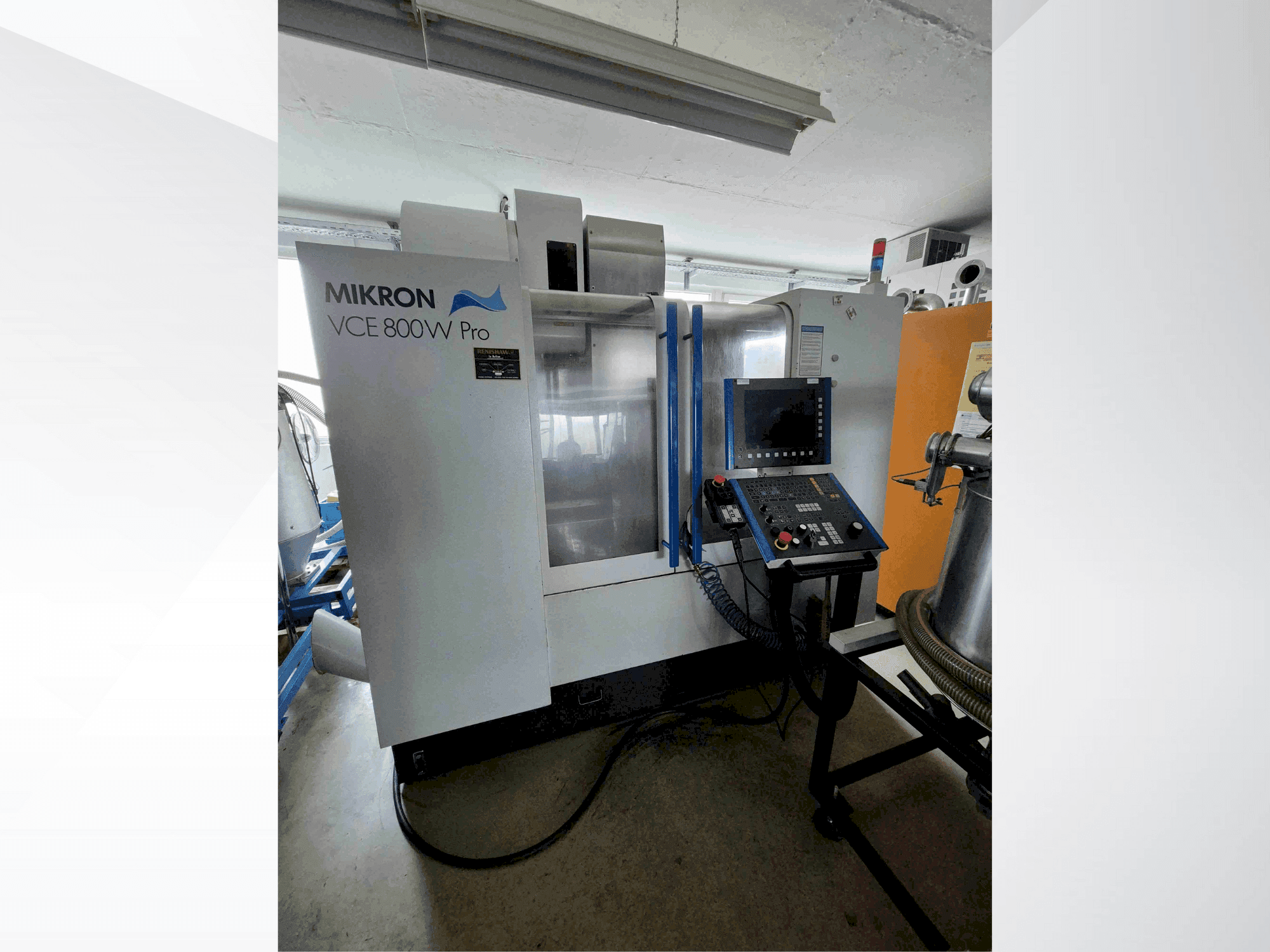 Vue de face de la machine MIKRON VCE 800W Pro