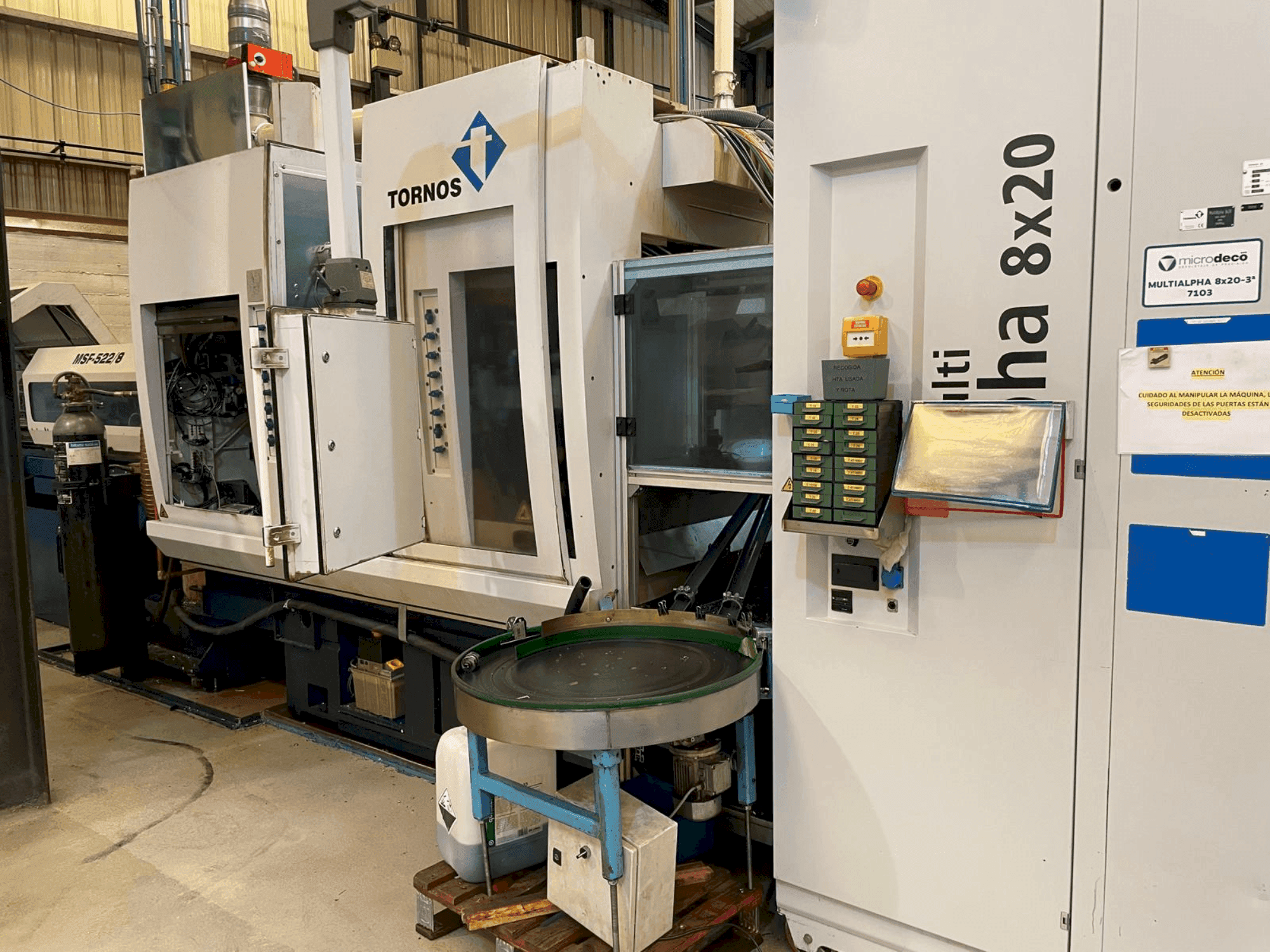 Vue de face de la machine TORNOS MultiAlpha 8x20