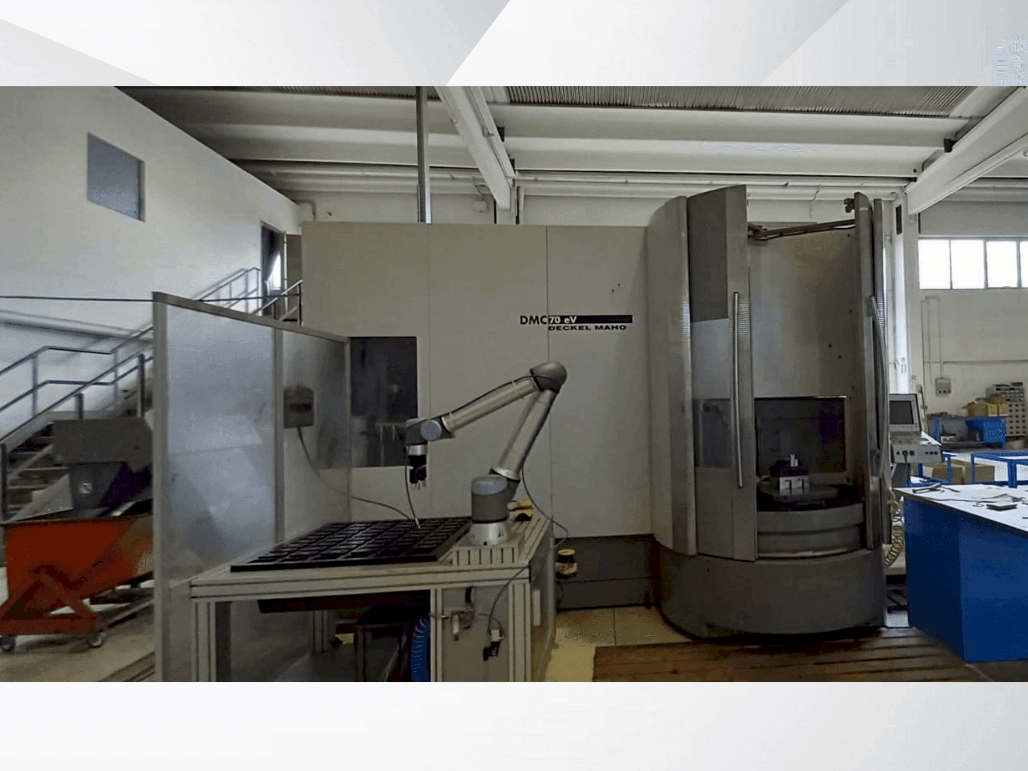 Vue de face de la machine DECKEL MAHO DMC 70 Evo