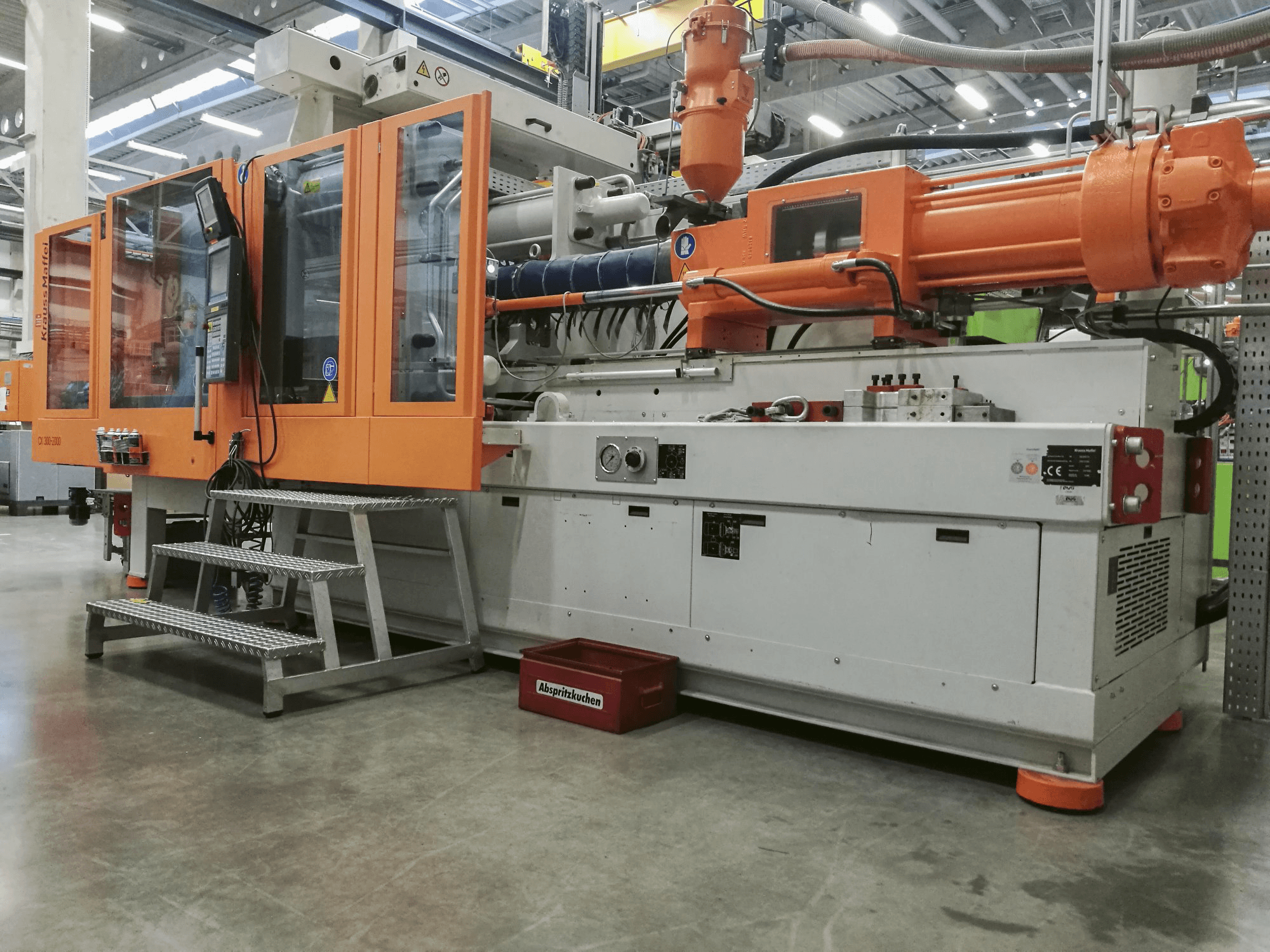 Right view 1 of Krauss Maffei 300-2000 CX Machine