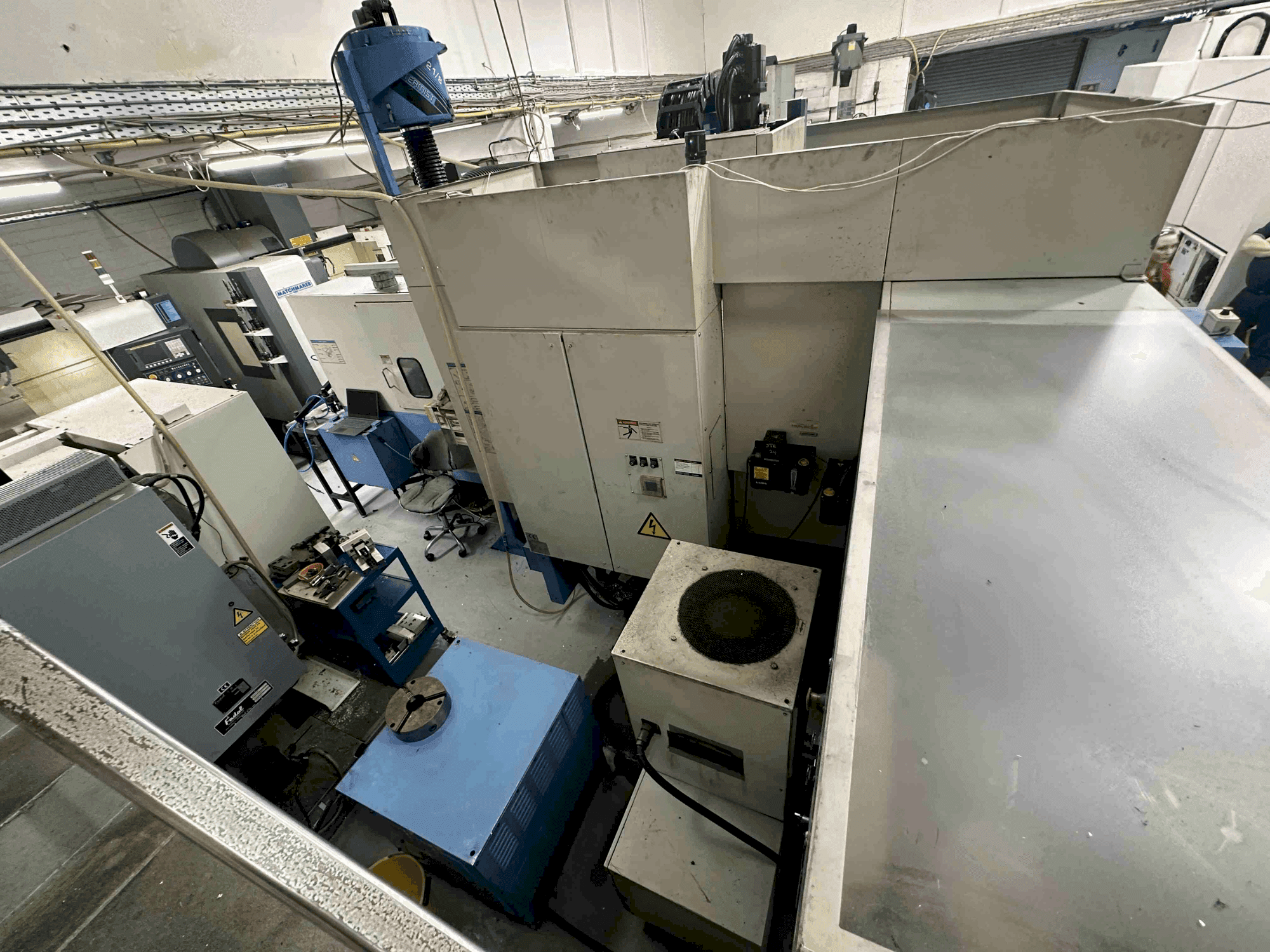 Vue de face de la machine Mazak FJV-250