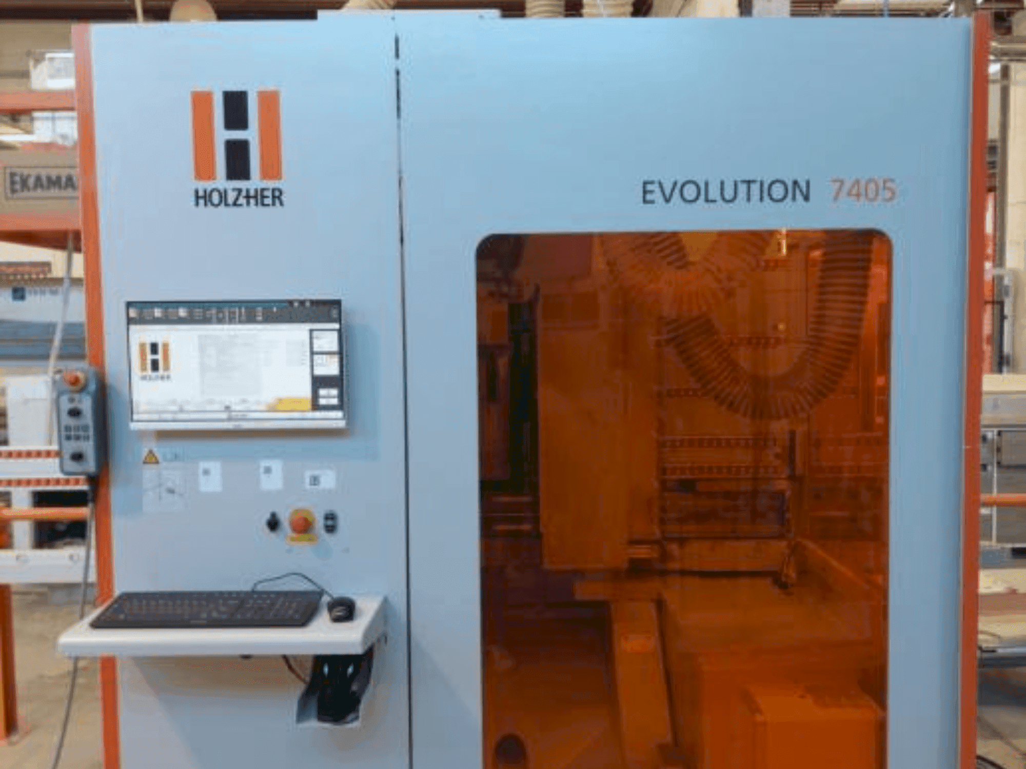 Vue de face de la machine HOLZHER Evolution 7405