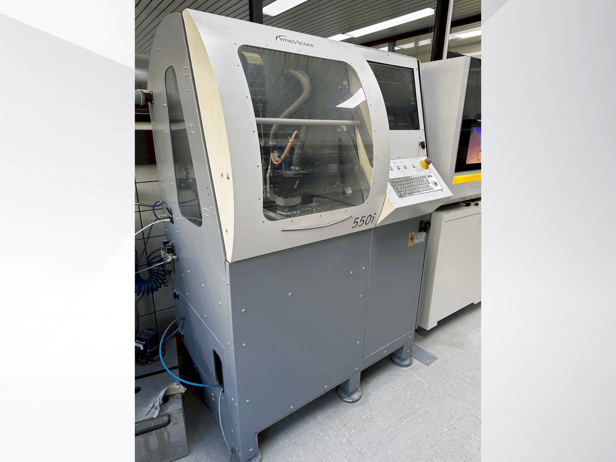 Vue de face de la machine Imes-Icore CORiTEC 550i