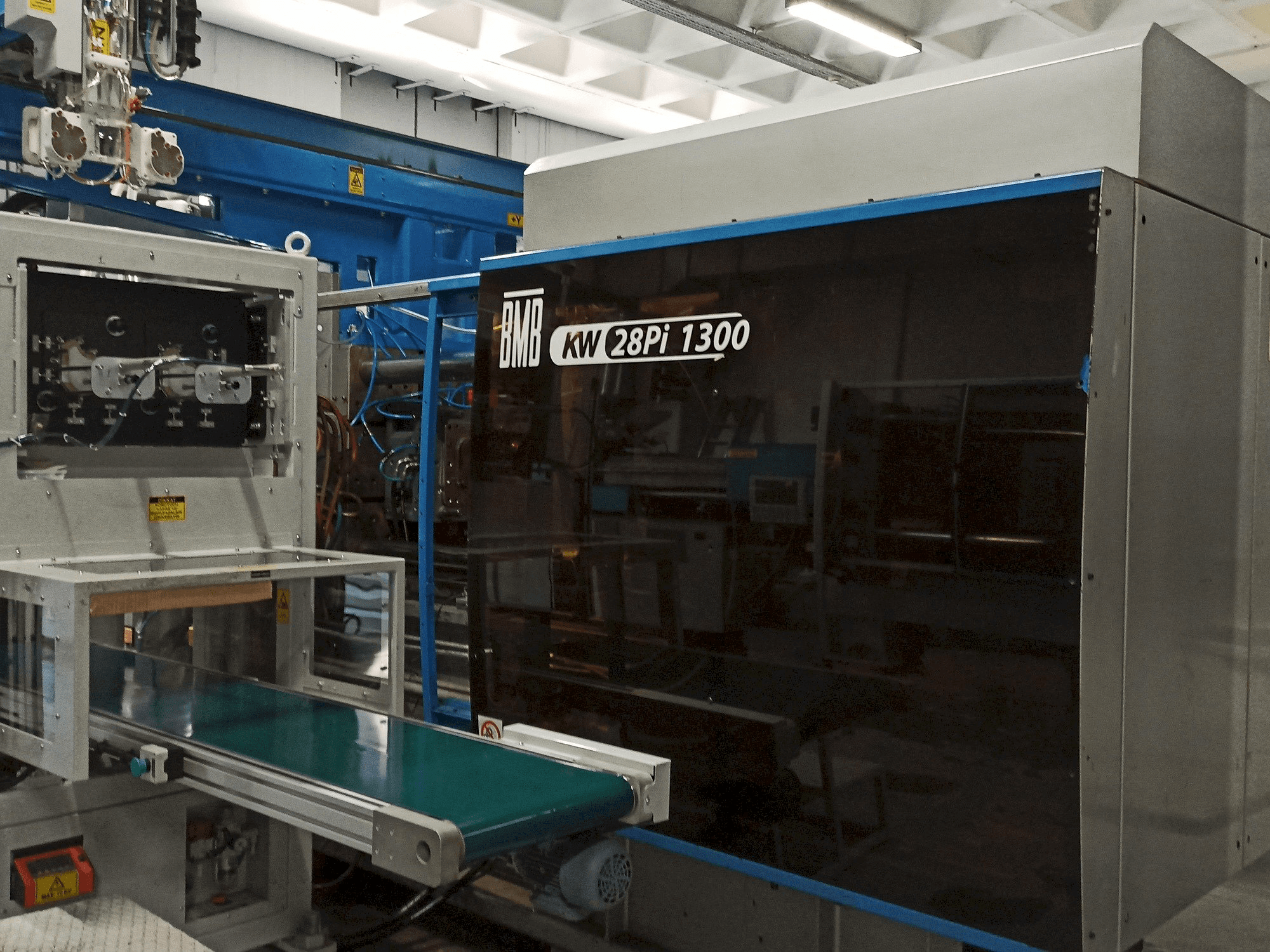 Vue de face de la machine BMB KW28 PI/1300