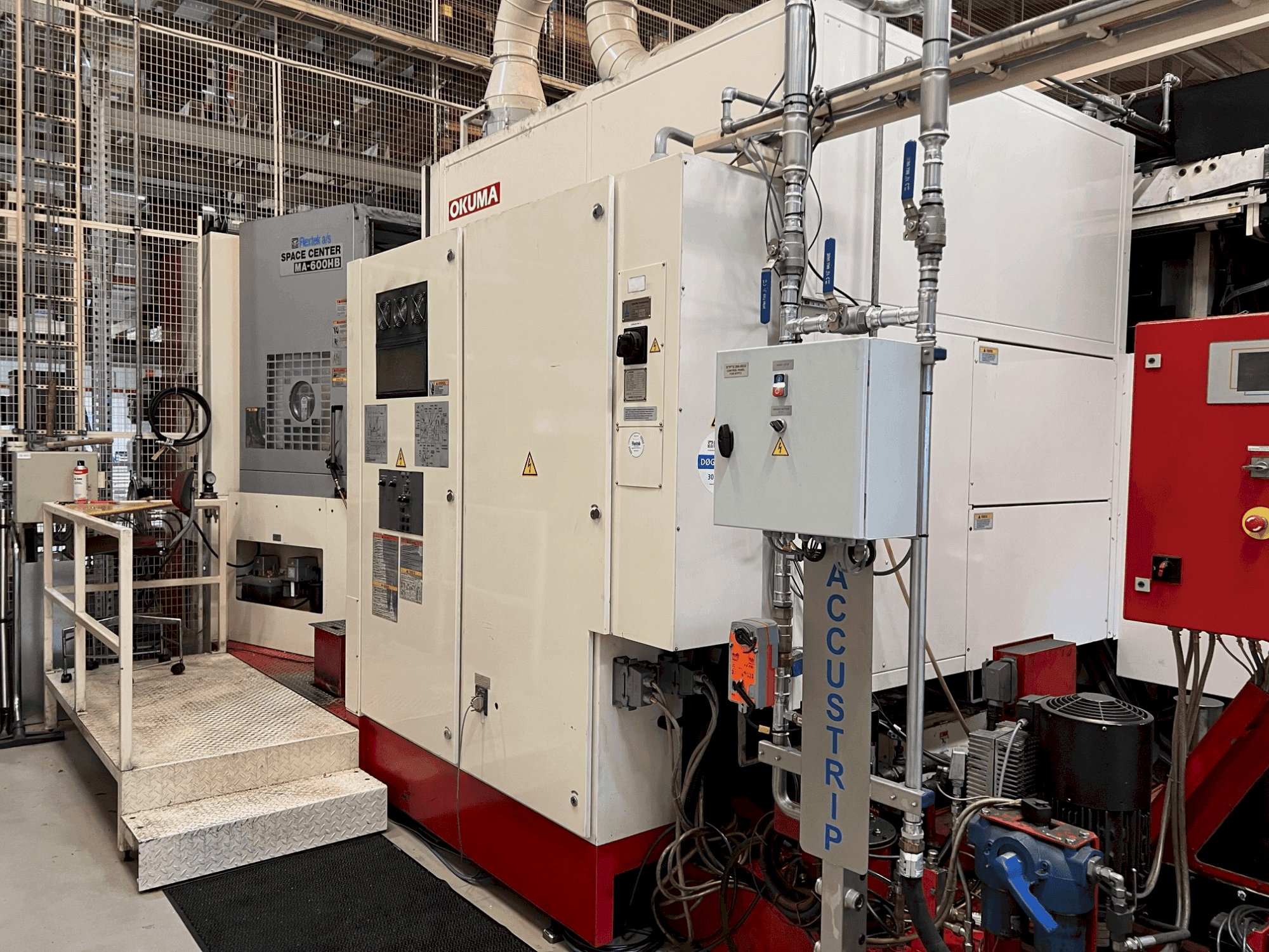 Vue de face de la machine Okuma MA-600HB