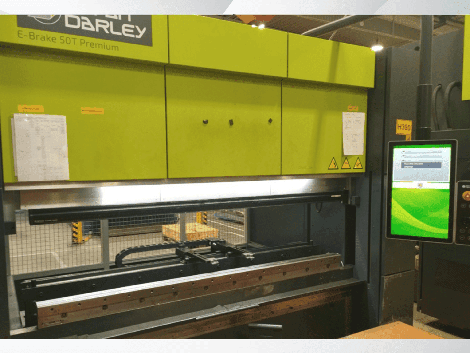 Vue de face de la machine Safan DARLEY E-BRAKE Premium 50-2050