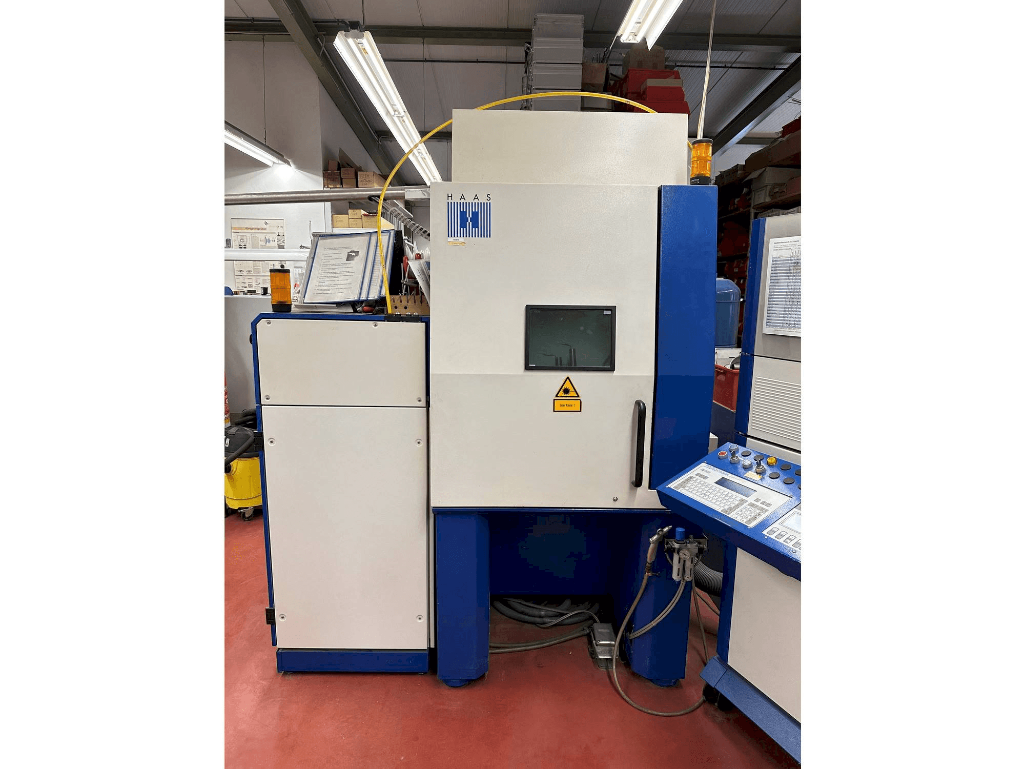 Vue de face de la machine Trumpf HL124P